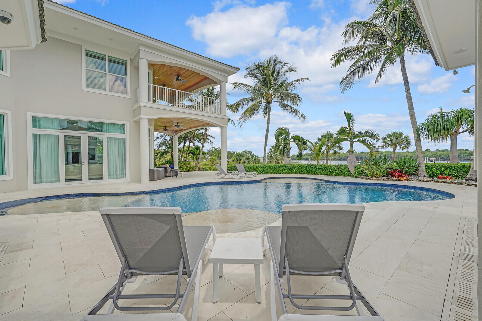 THE REEF (AKA COLONY OF ROCKY POINT) - Residential