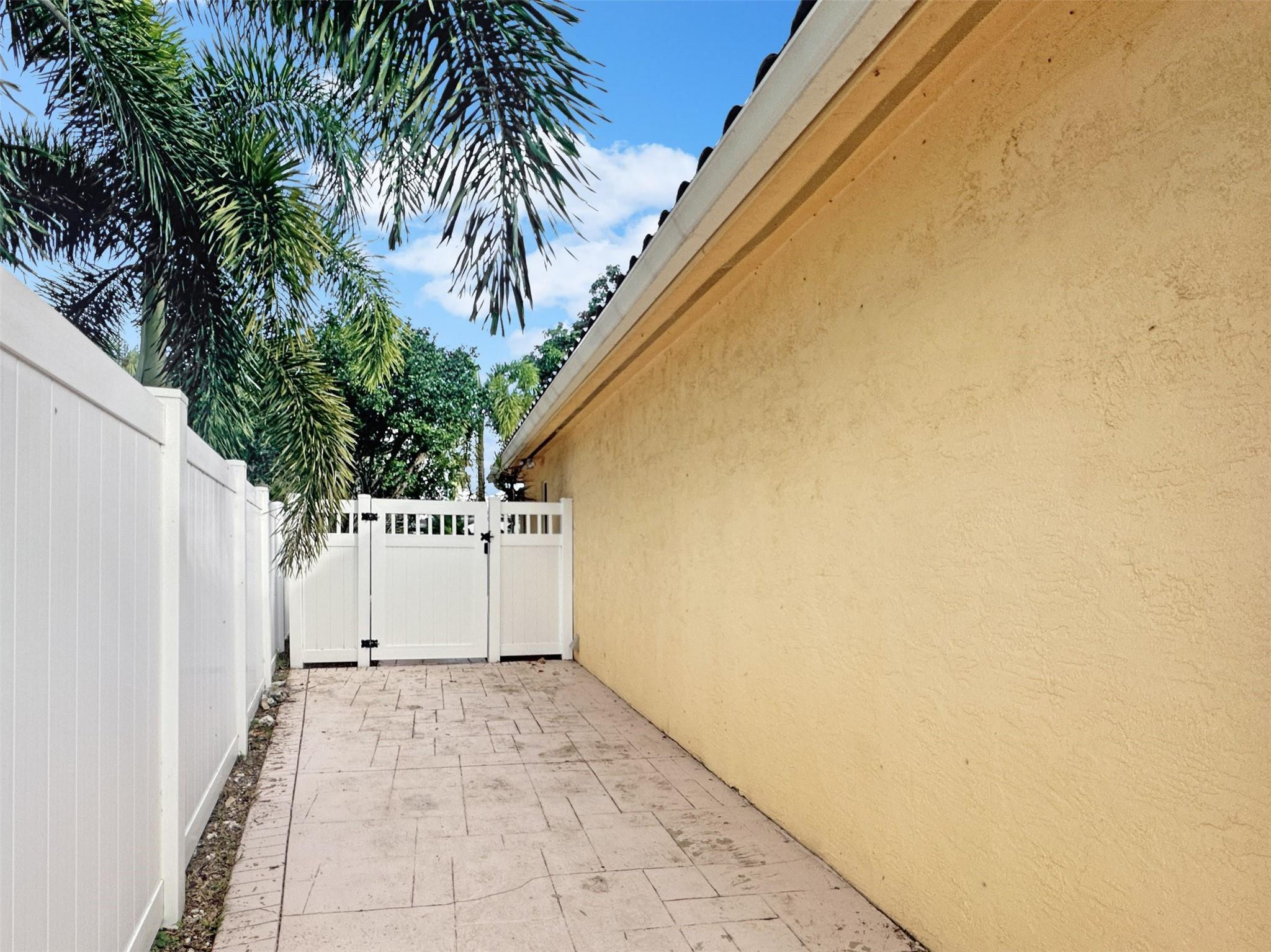 JENADA VILLAS 1 ADD - Residential