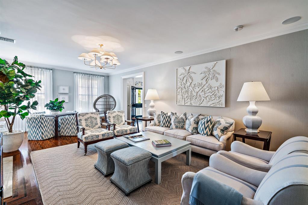 REVERIE IN - Residential