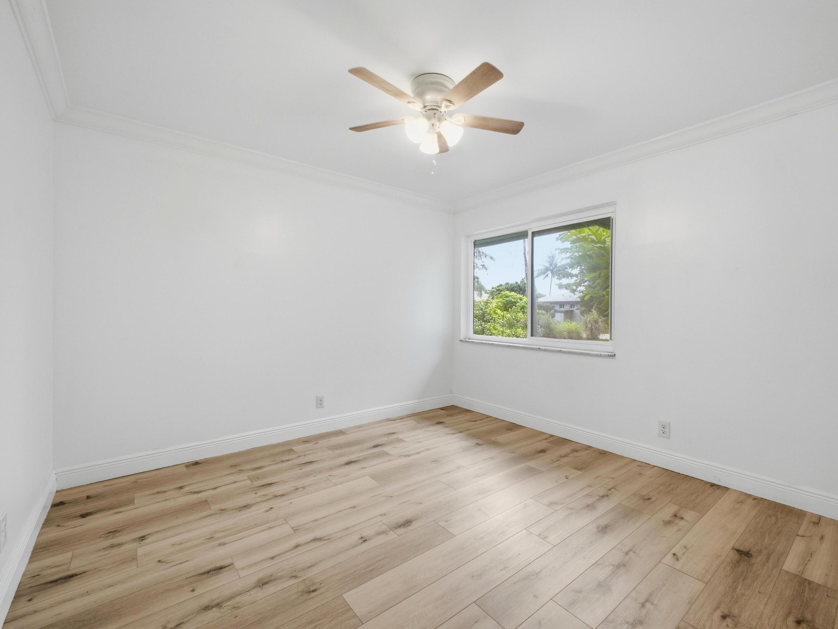 OAKLAND PARK SECOND ADD - Residential Income