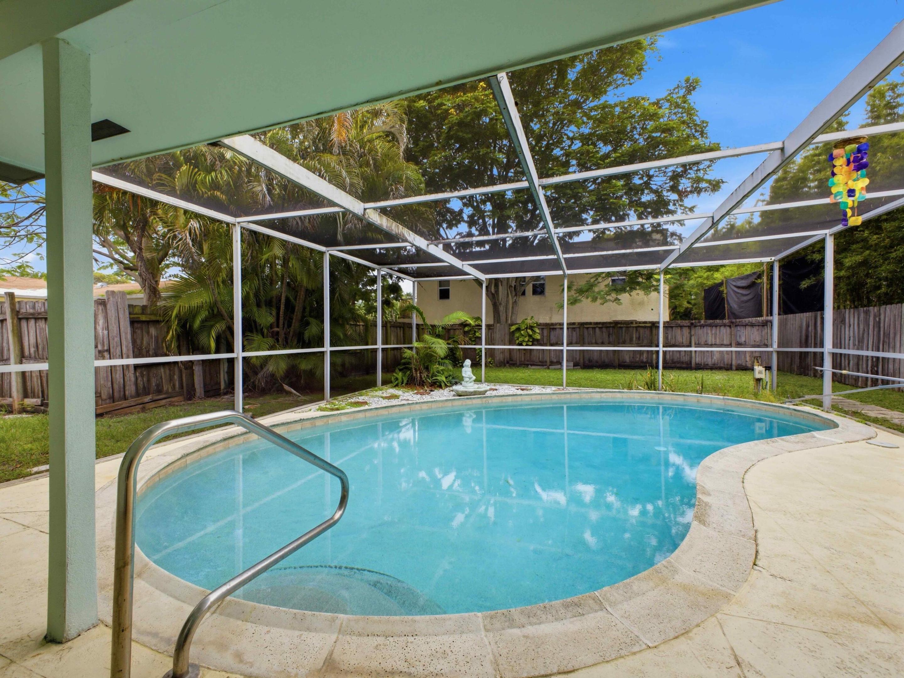 OAKLAND PARK SECOND ADD - Residential Income