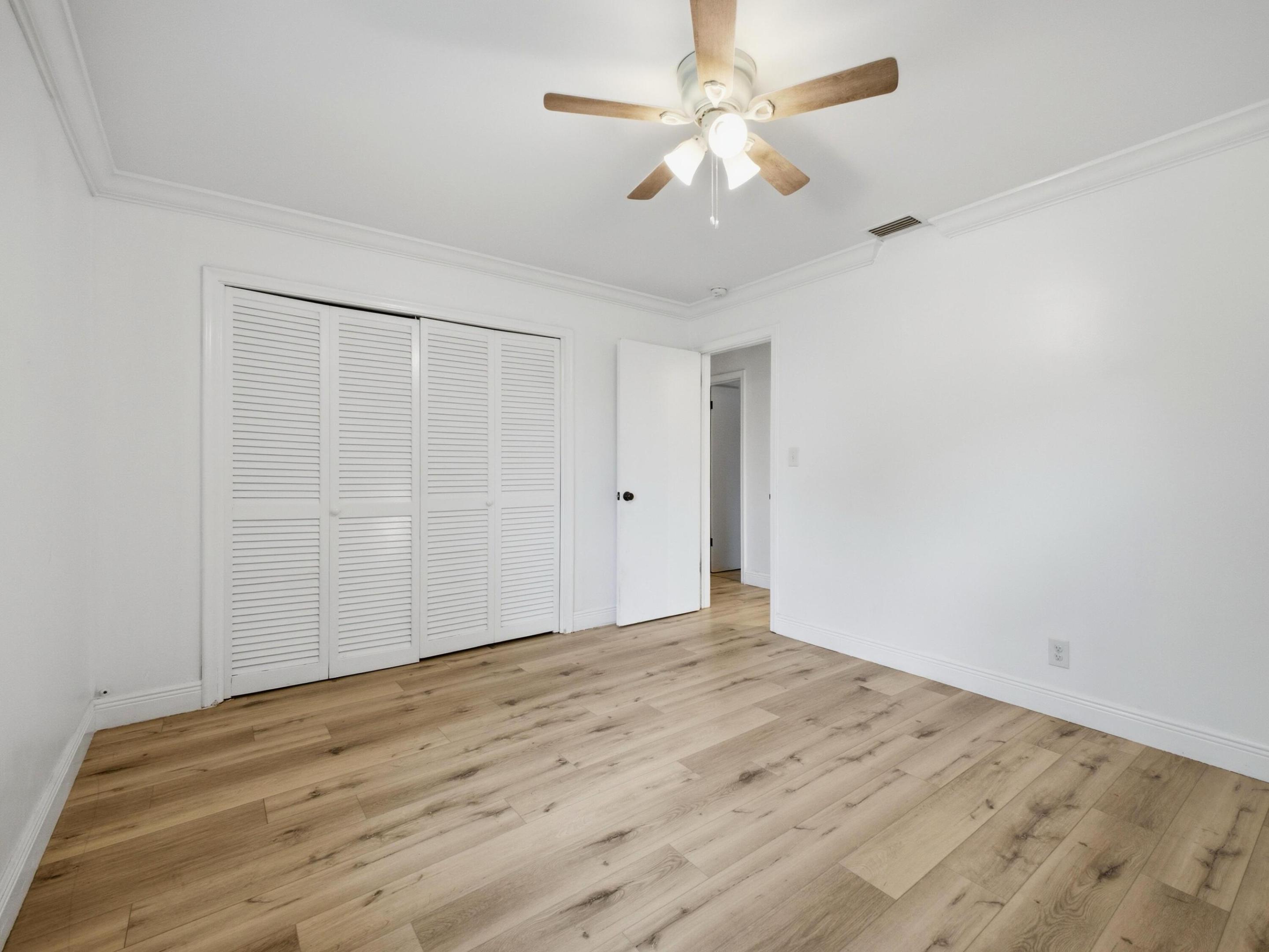 OAKLAND PARK SECOND ADD - Residential Income
