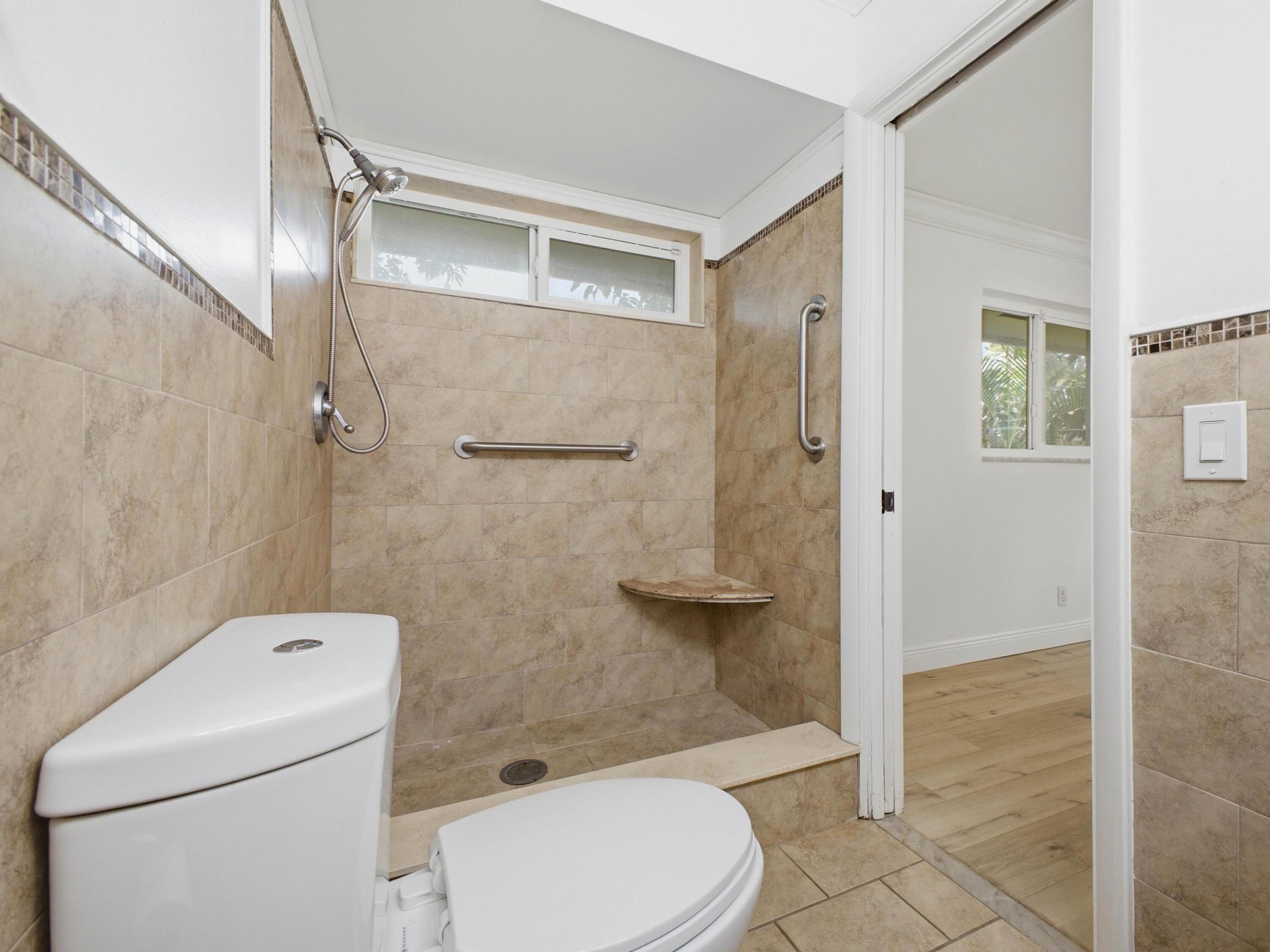 OAKLAND PARK SECOND ADD - Residential Income