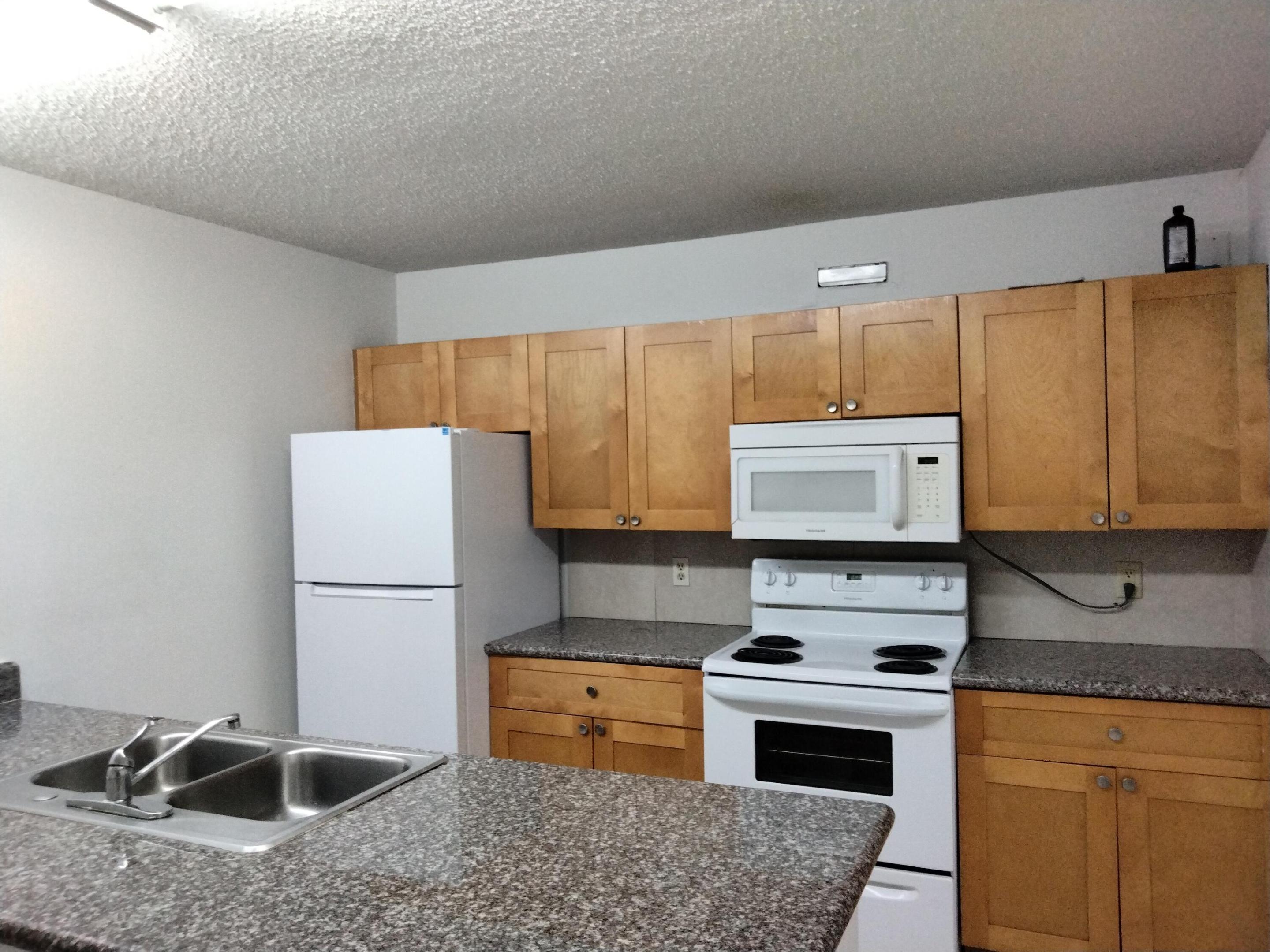 WATERSIDE LUXURY TOWNHOMES CONDO - Residential