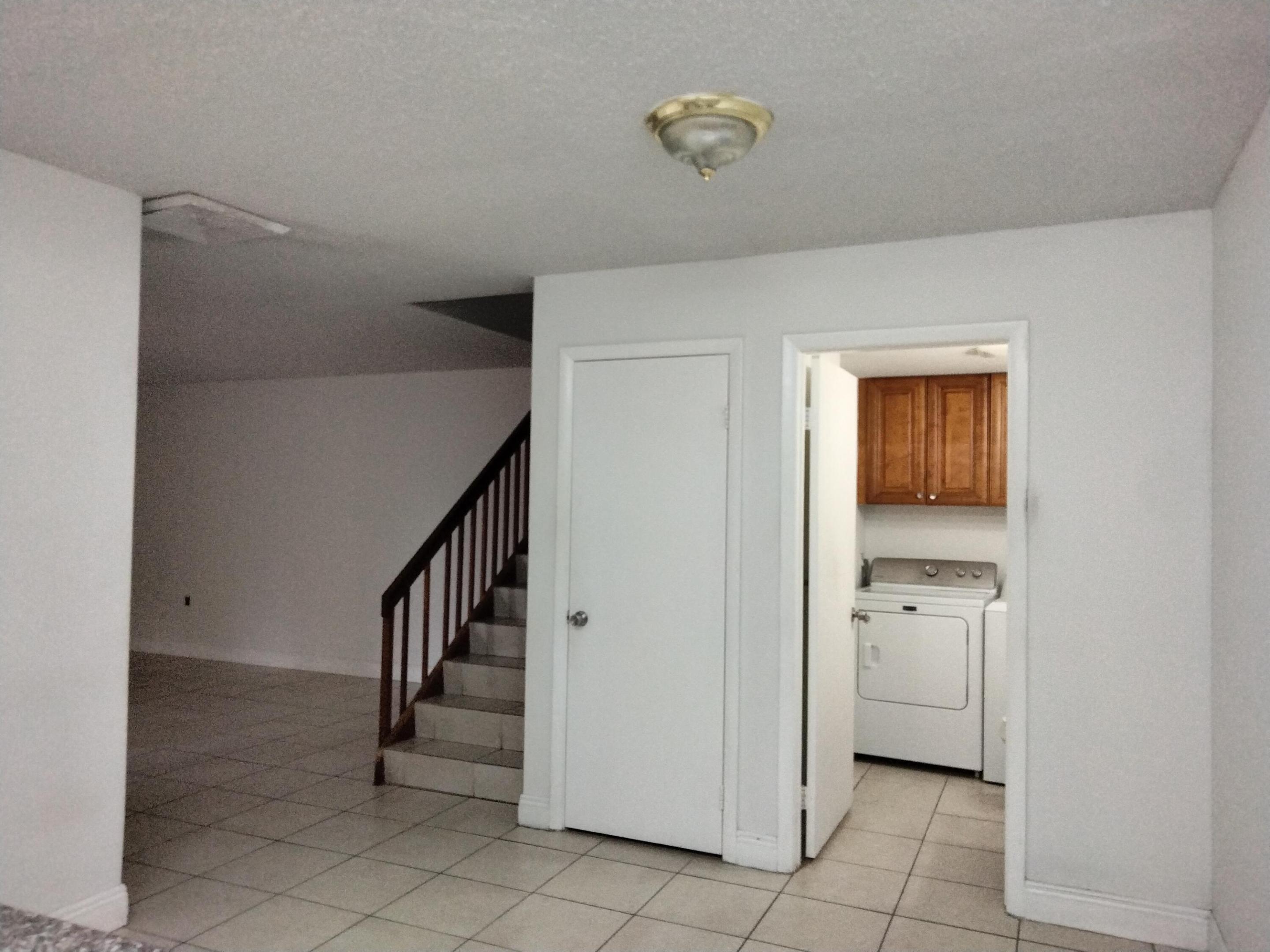 WATERSIDE LUXURY TOWNHOMES CONDO - Residential