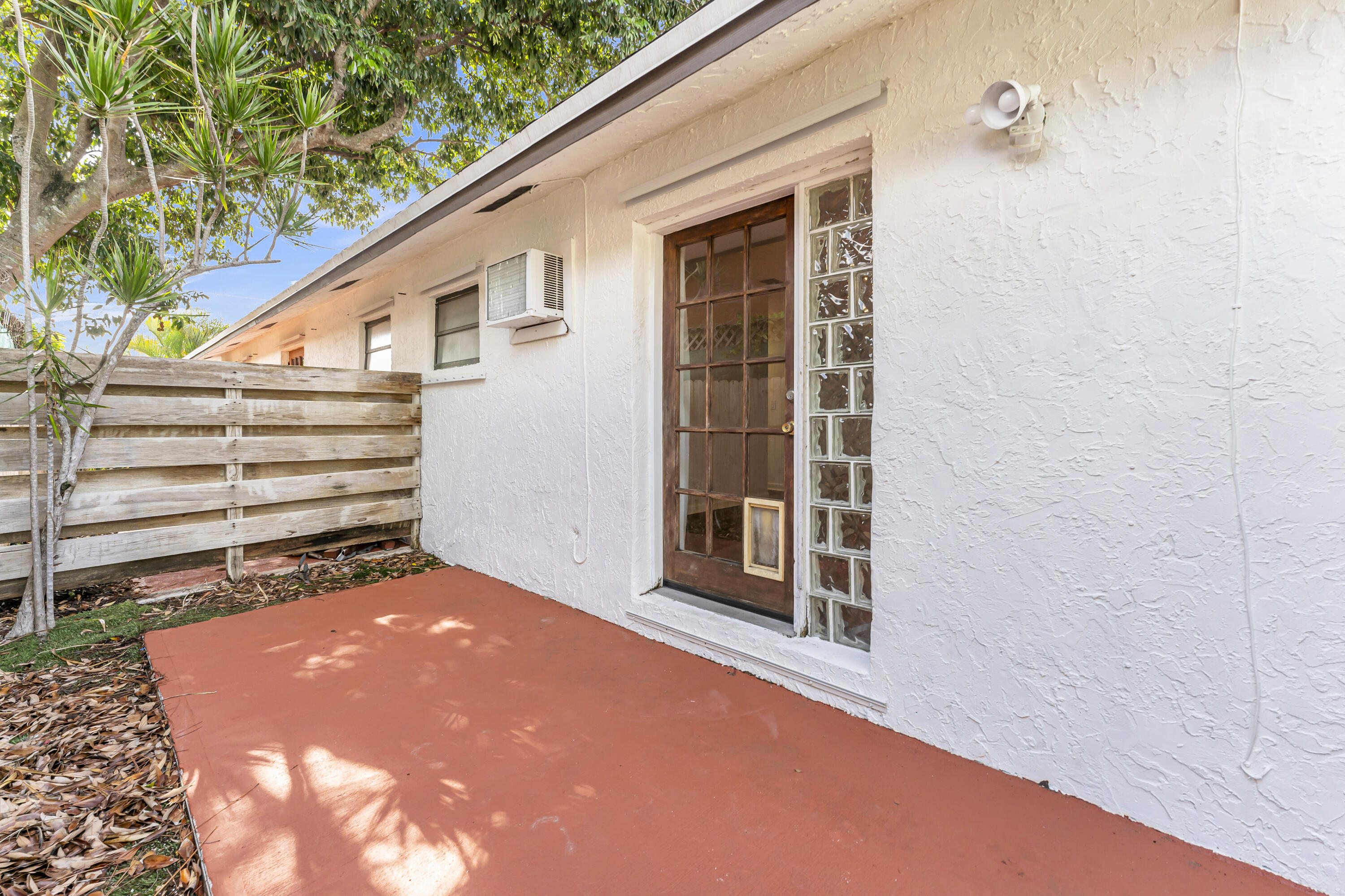 WEST DEERFIELD BEACH - Residential
