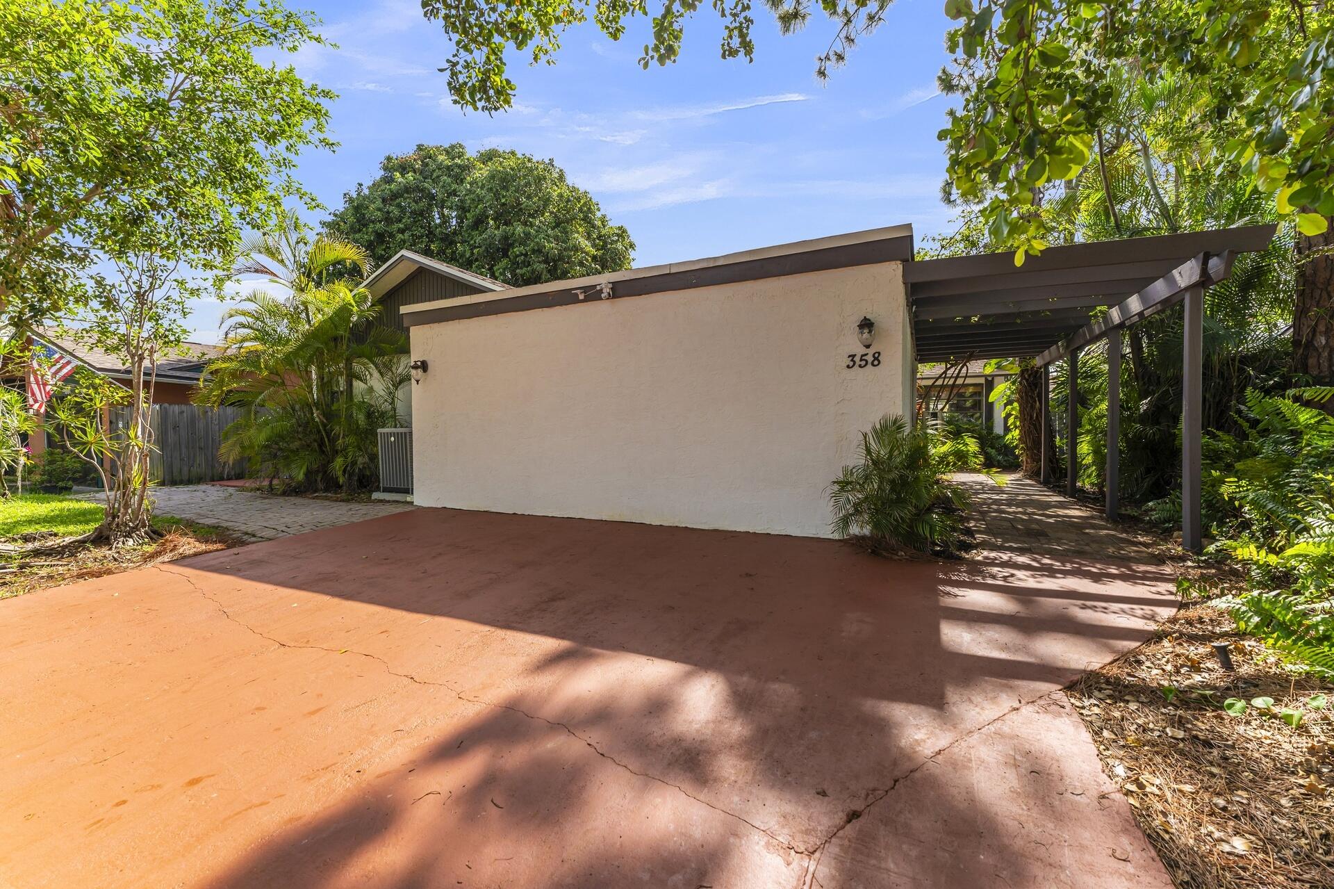 WEST DEERFIELD BEACH - Residential