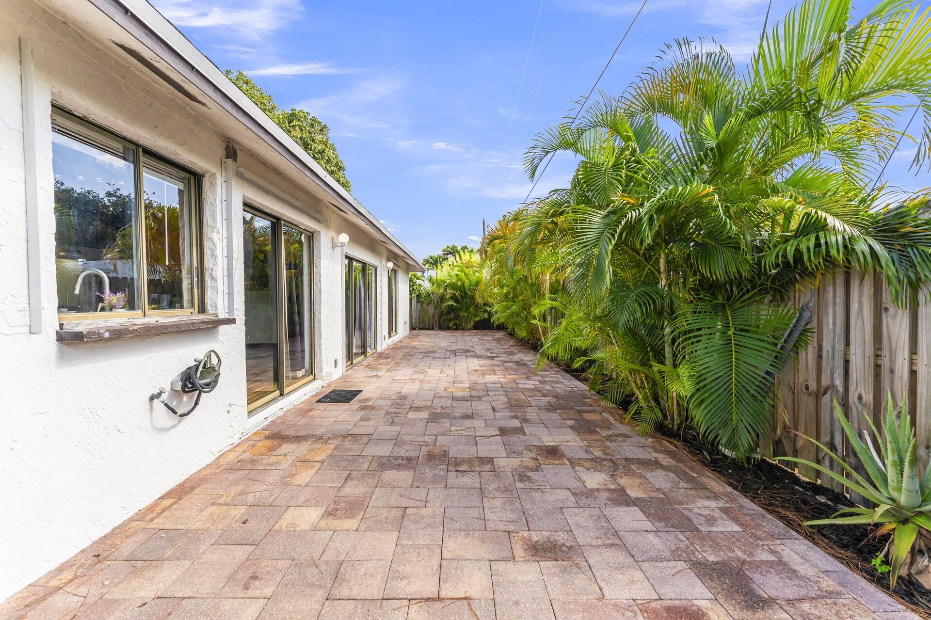 WEST DEERFIELD BEACH - Residential