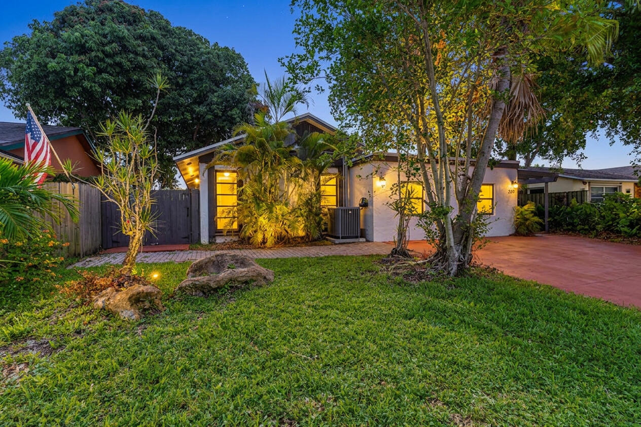 WEST DEERFIELD BEACH - Residential