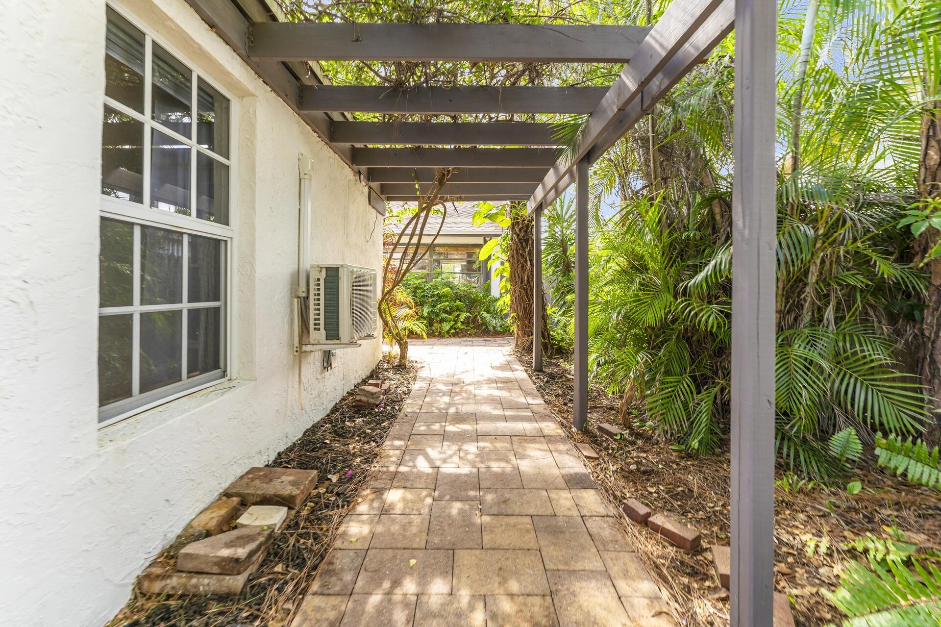WEST DEERFIELD BEACH - Residential