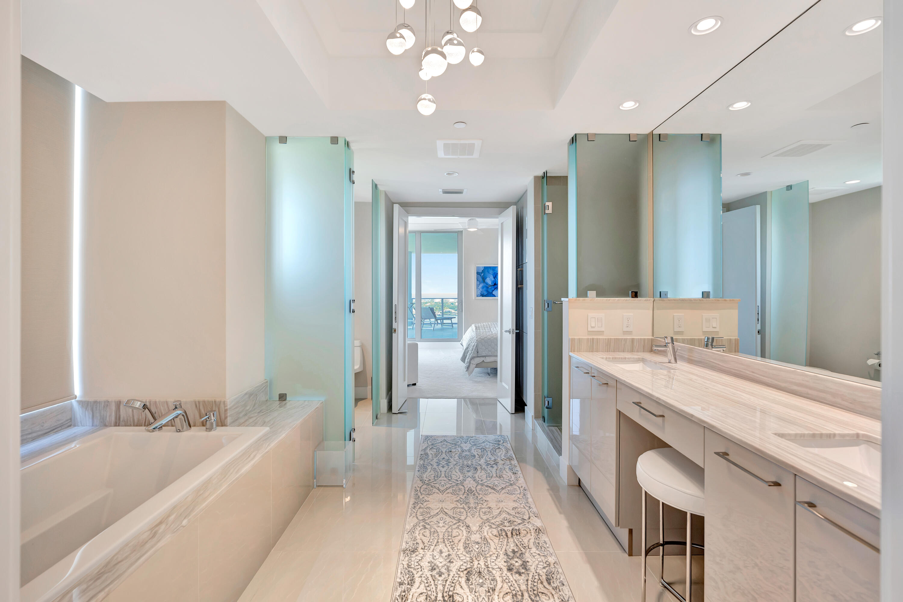 WATER CLUB - Residential