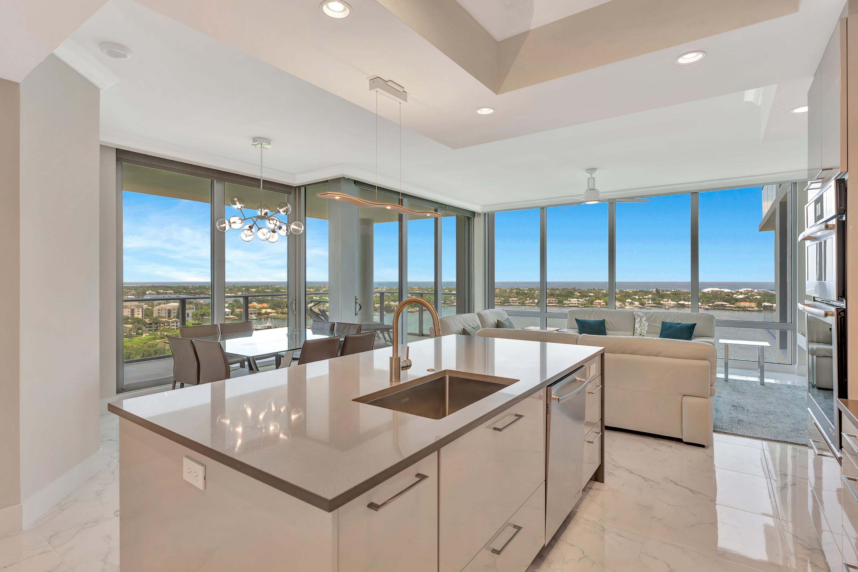 WATER CLUB - Residential
