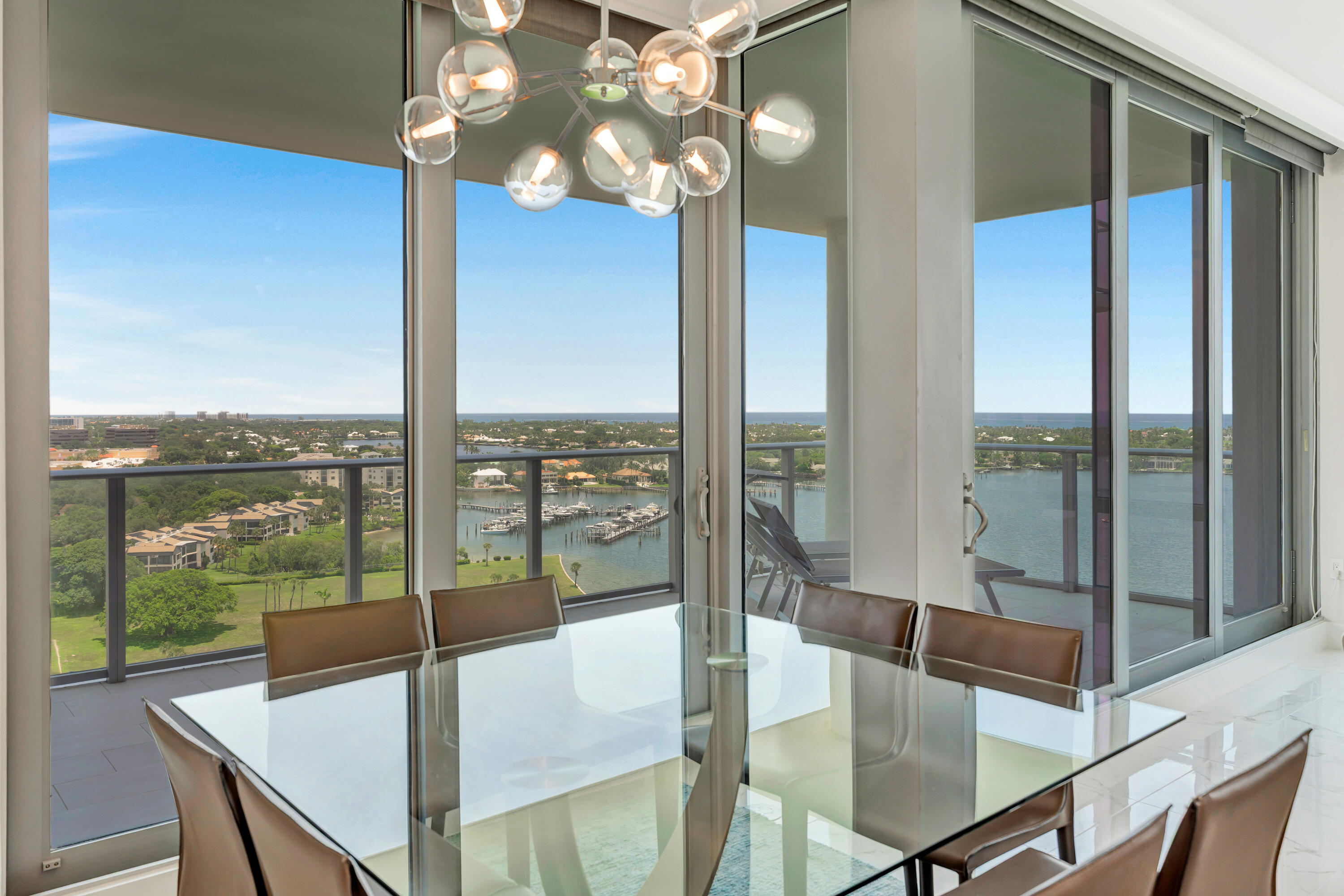 WATER CLUB - Residential
