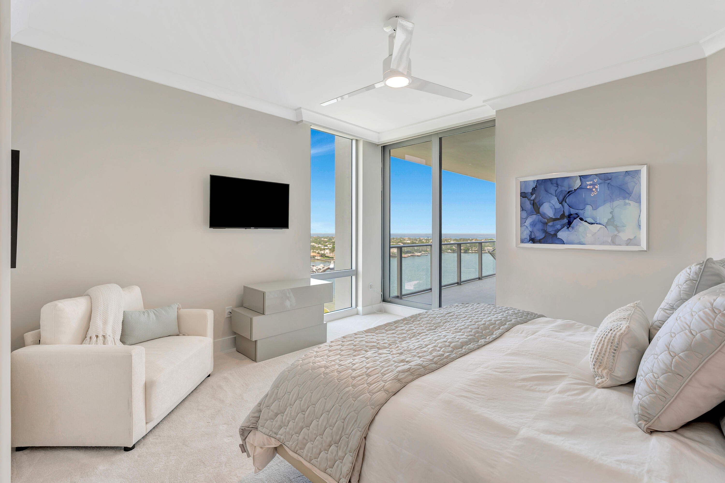 WATER CLUB - Residential