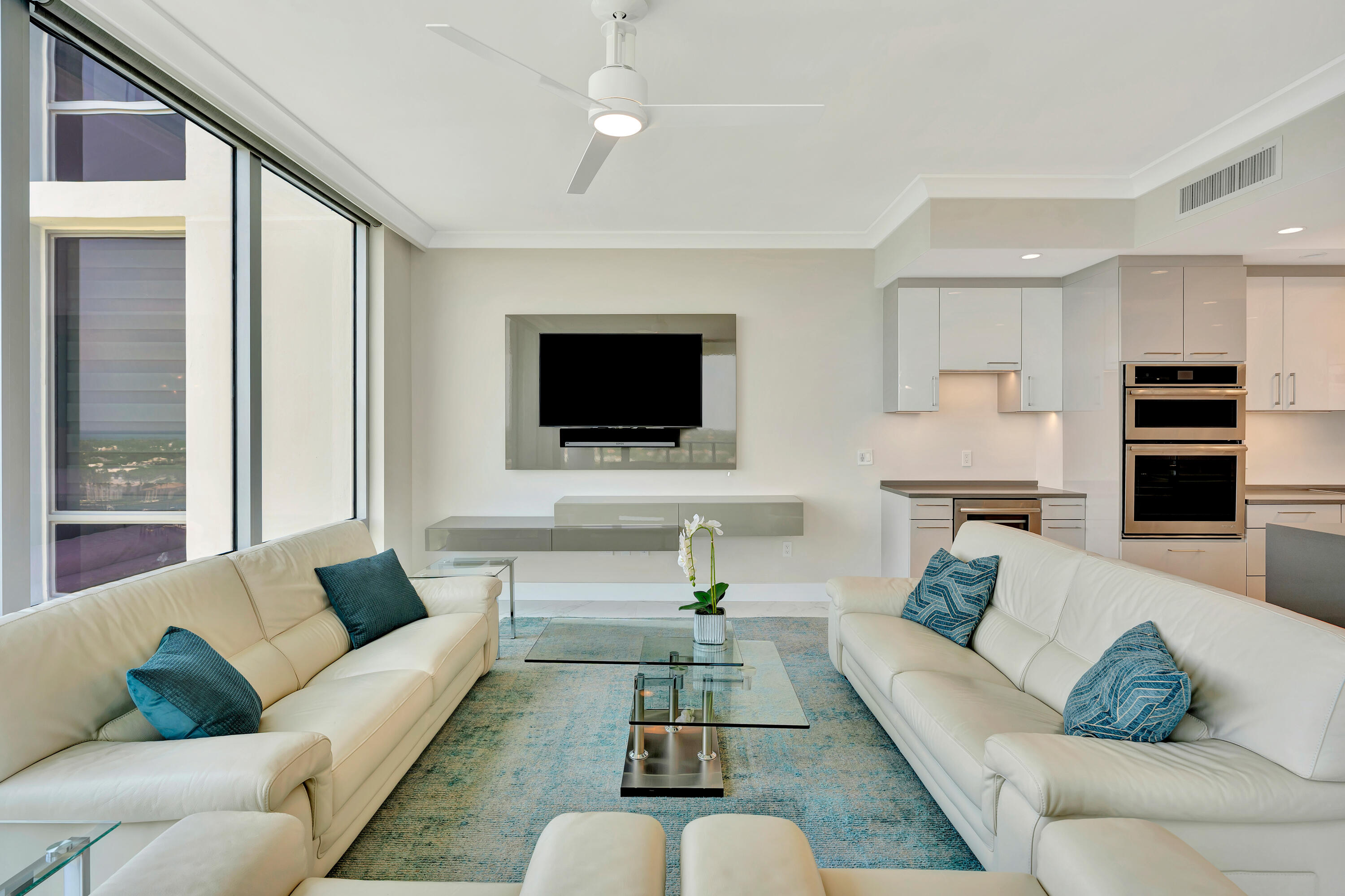 WATER CLUB - Residential