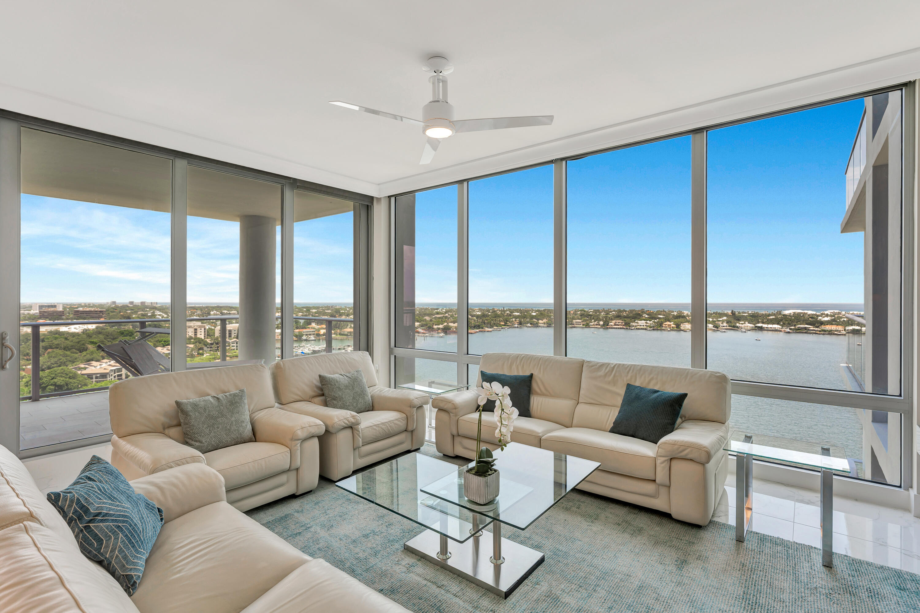 WATER CLUB - Residential