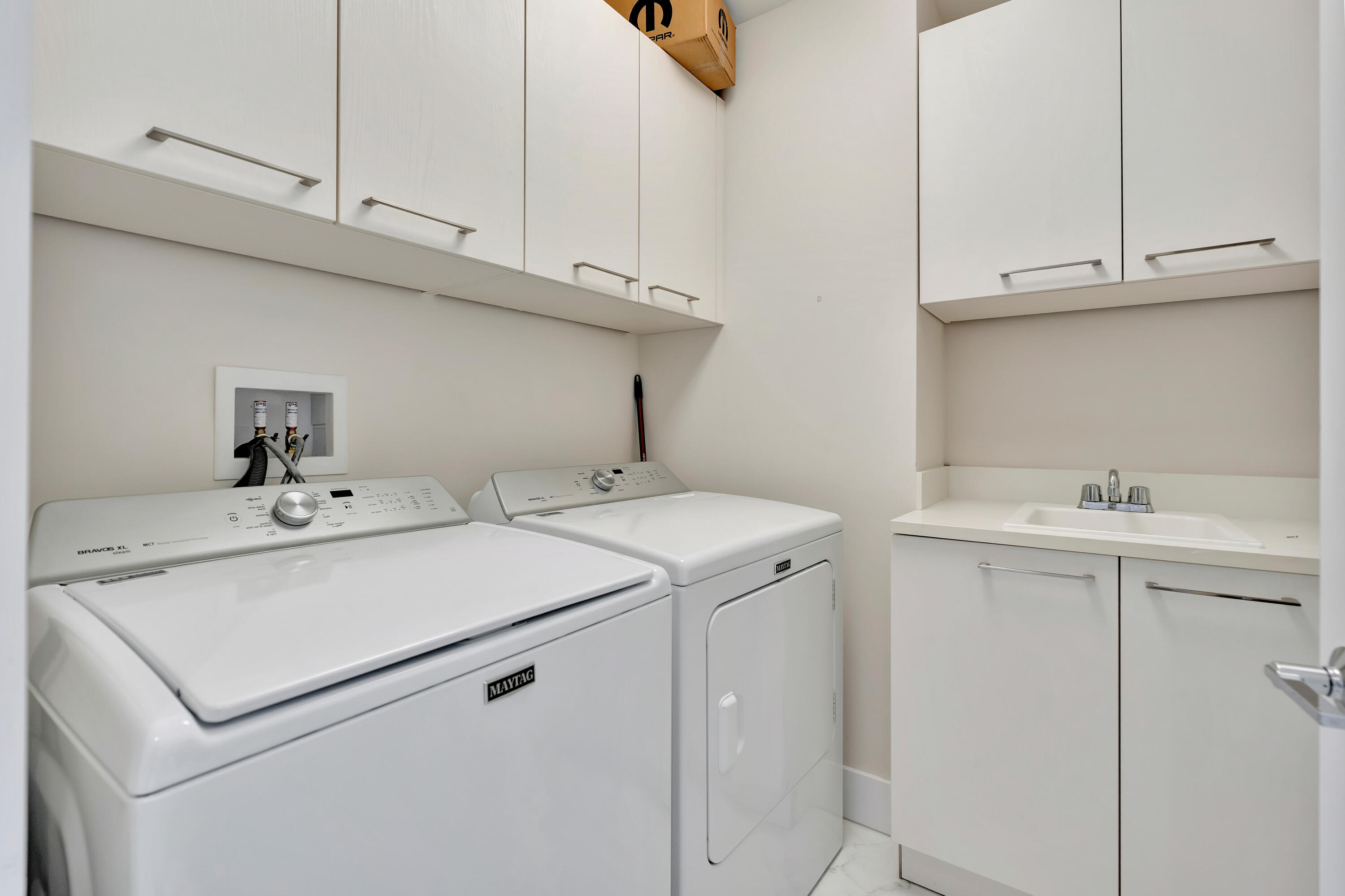 WATER CLUB - Residential