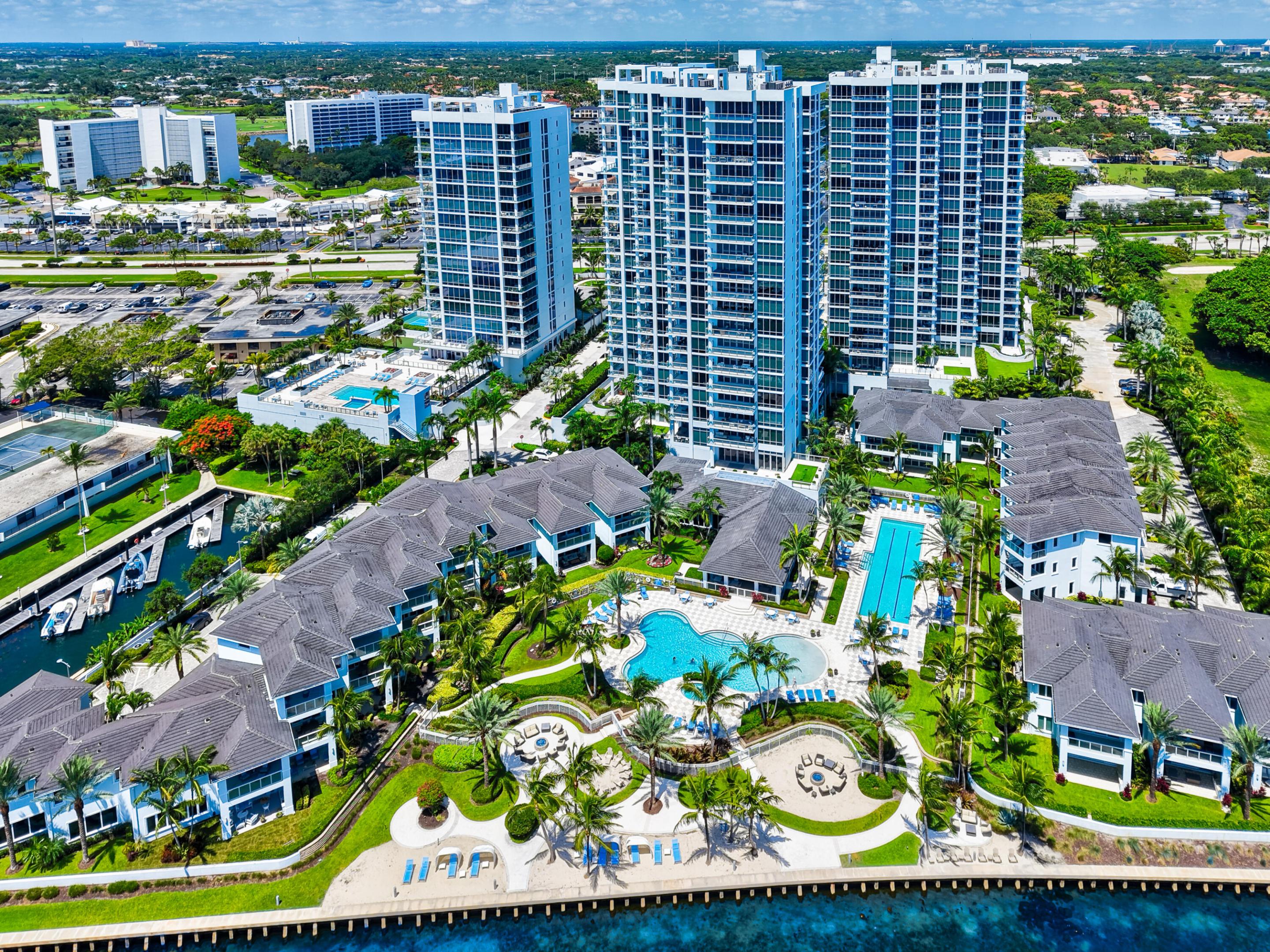 WATER CLUB - Residential