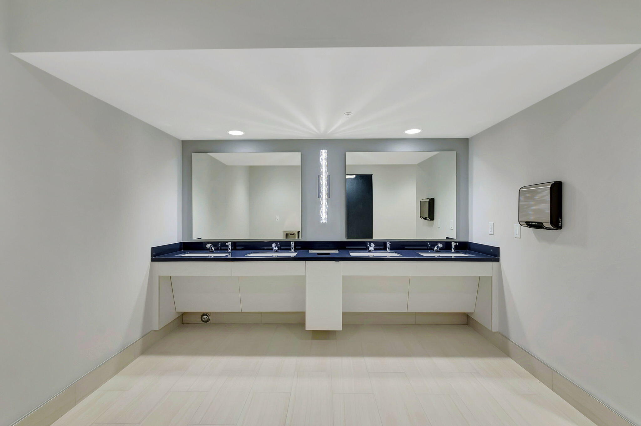 HUNTINGTON POINTE - Residential