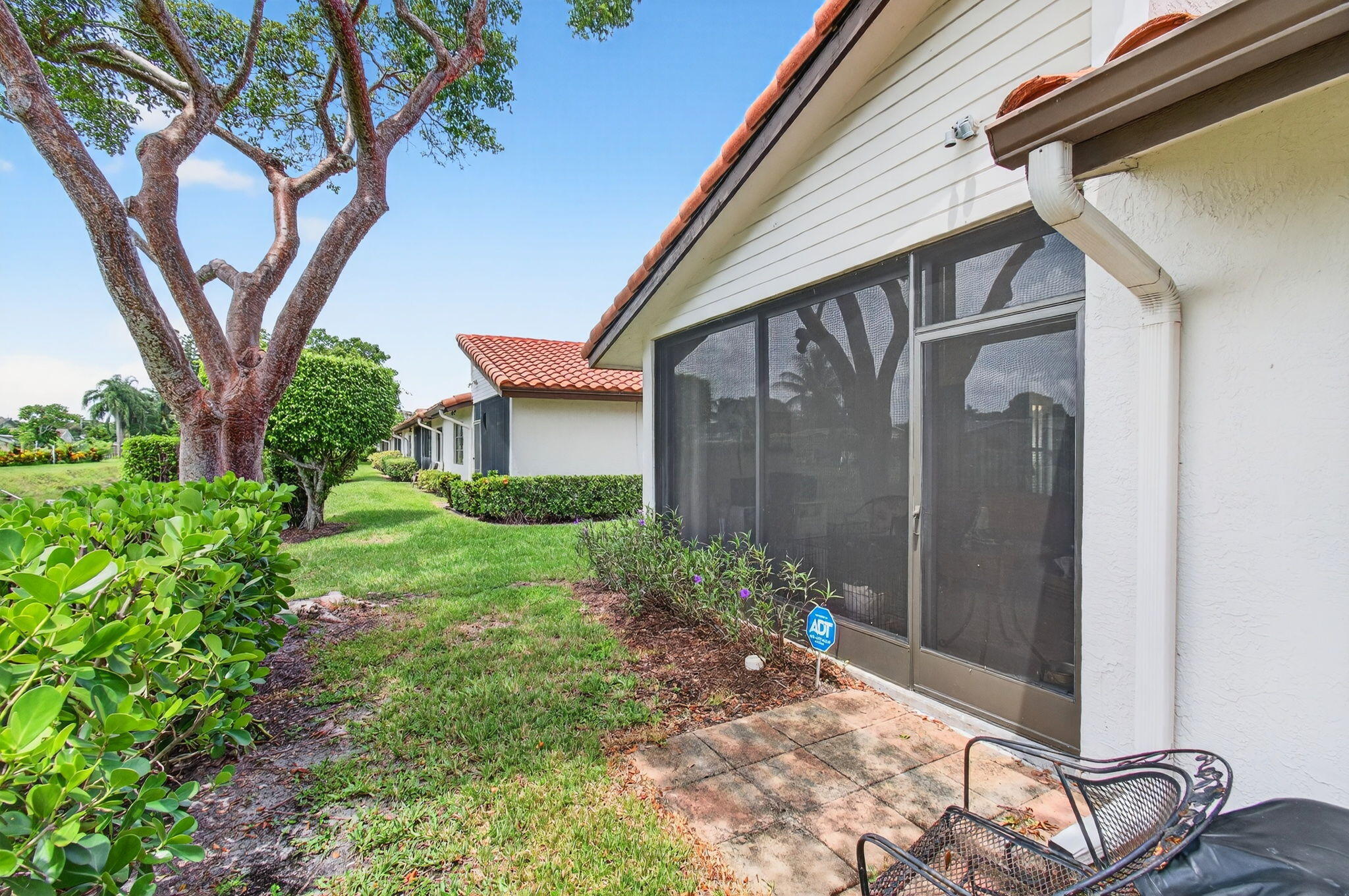 HUNTINGTON POINTE - Residential