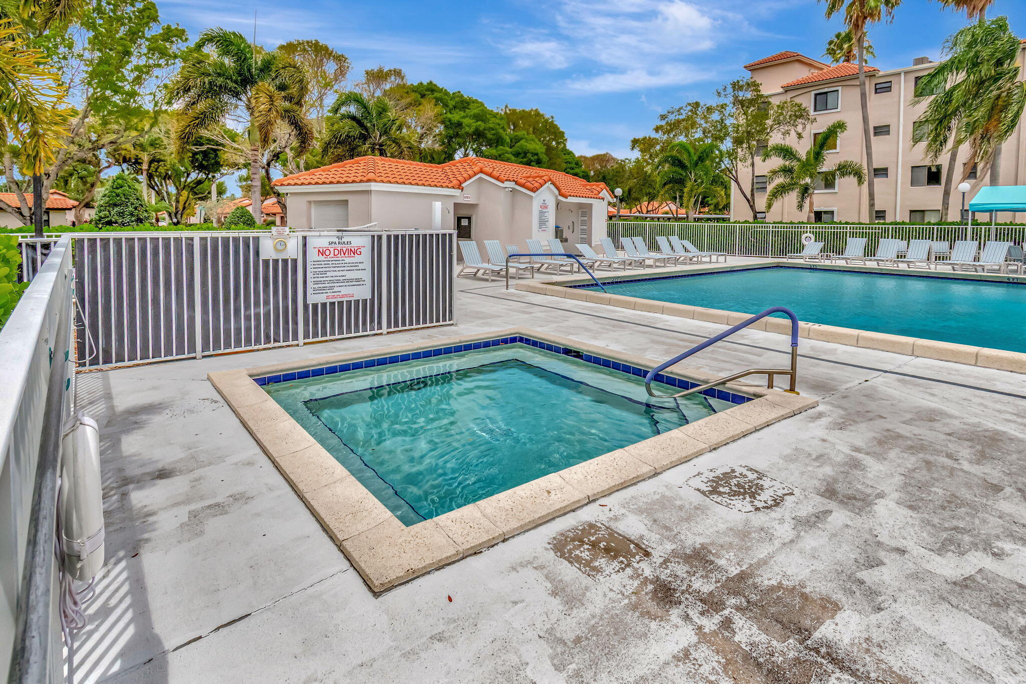 HUNTINGTON POINTE - Residential