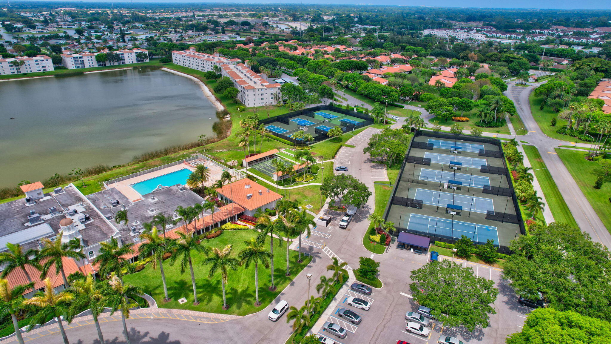 HUNTINGTON POINTE - Residential