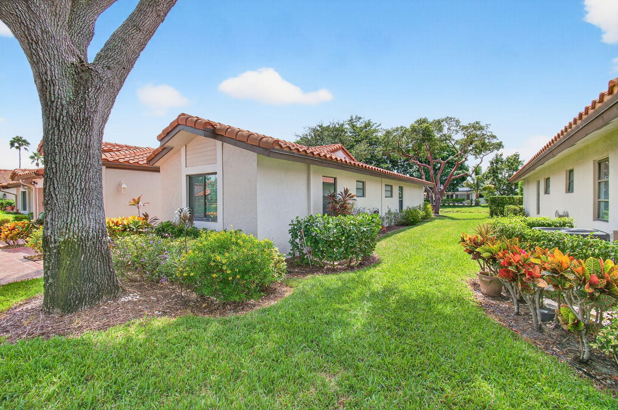 HUNTINGTON POINTE - Residential