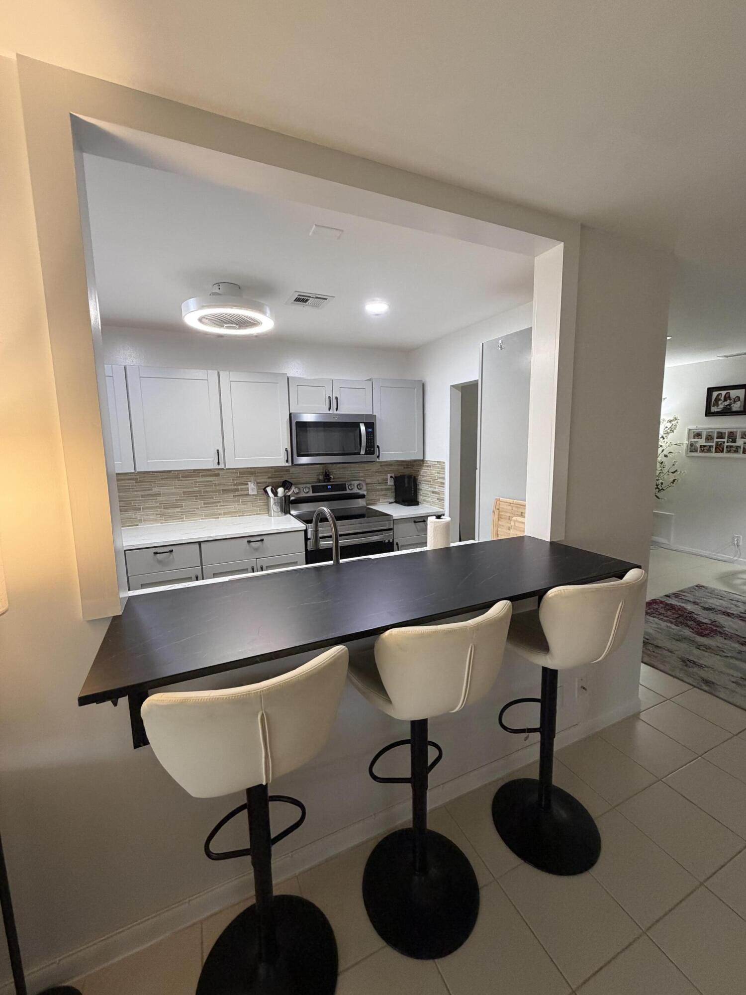 HIGH POINT OF DELRAY WEST CONDO SEC 3 - Residential