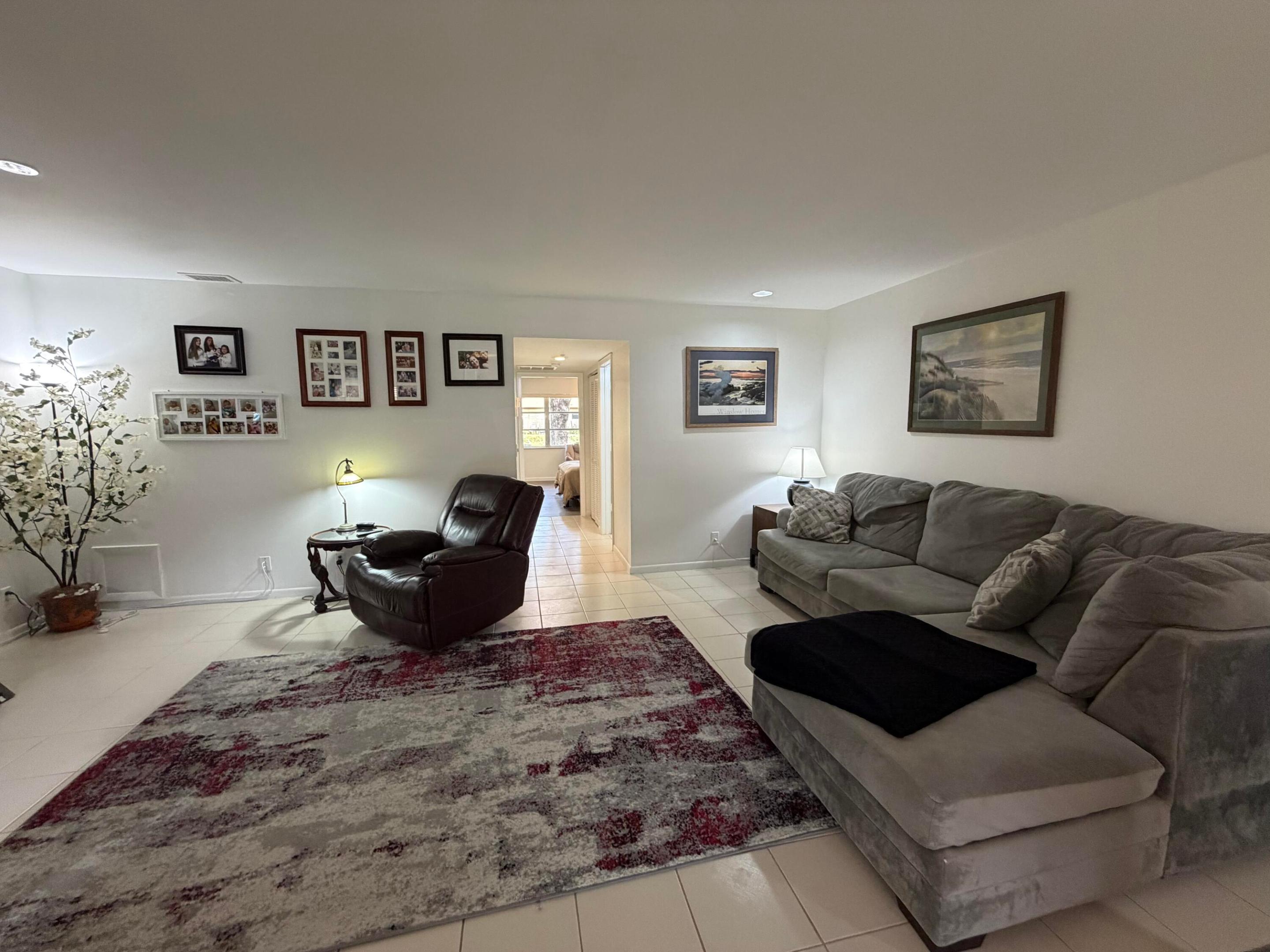 HIGH POINT OF DELRAY WEST CONDO SEC 3 - Residential