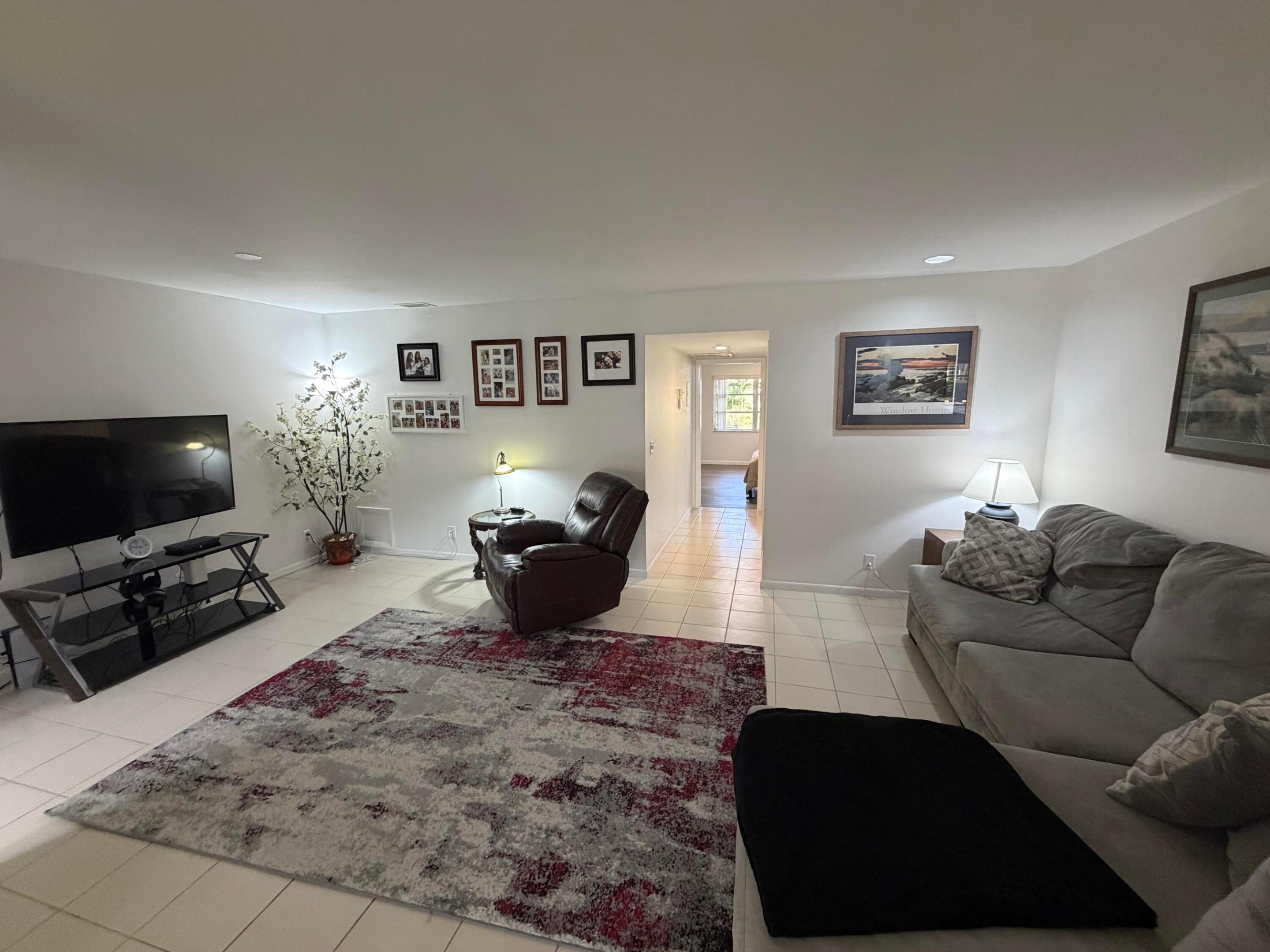 HIGH POINT OF DELRAY WEST CONDO SEC 3 - Residential