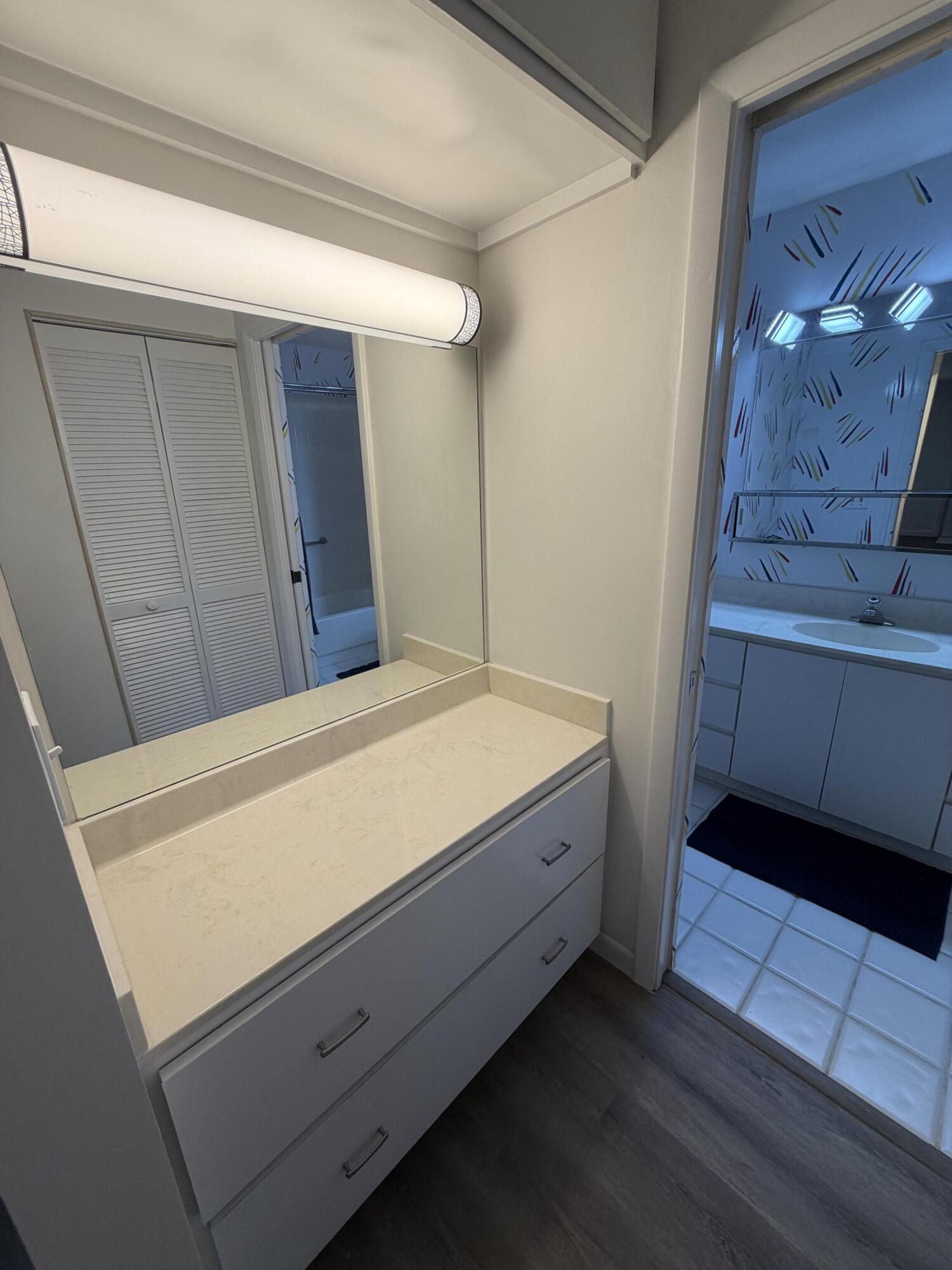 HIGH POINT OF DELRAY WEST CONDO SEC 3 - Residential