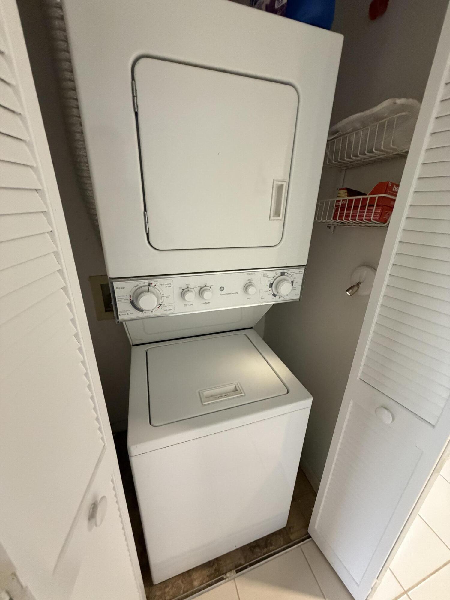 HIGH POINT OF DELRAY WEST CONDO SEC 3 - Residential