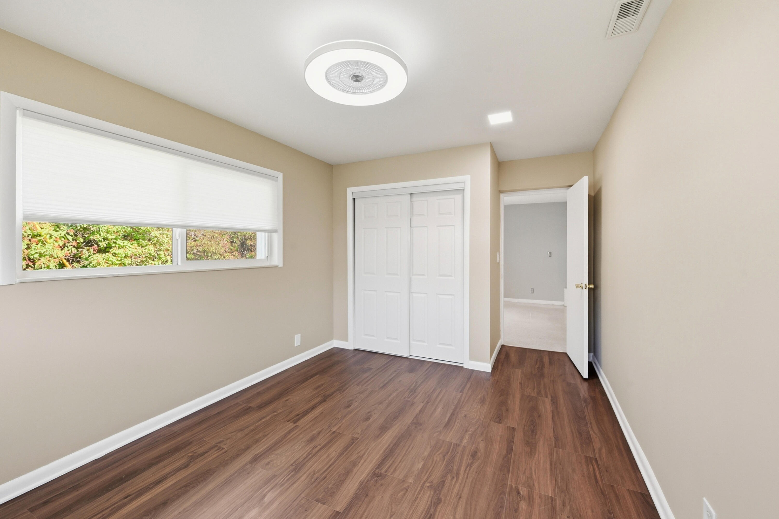 LYONS PARK FIRST ADD - Residential