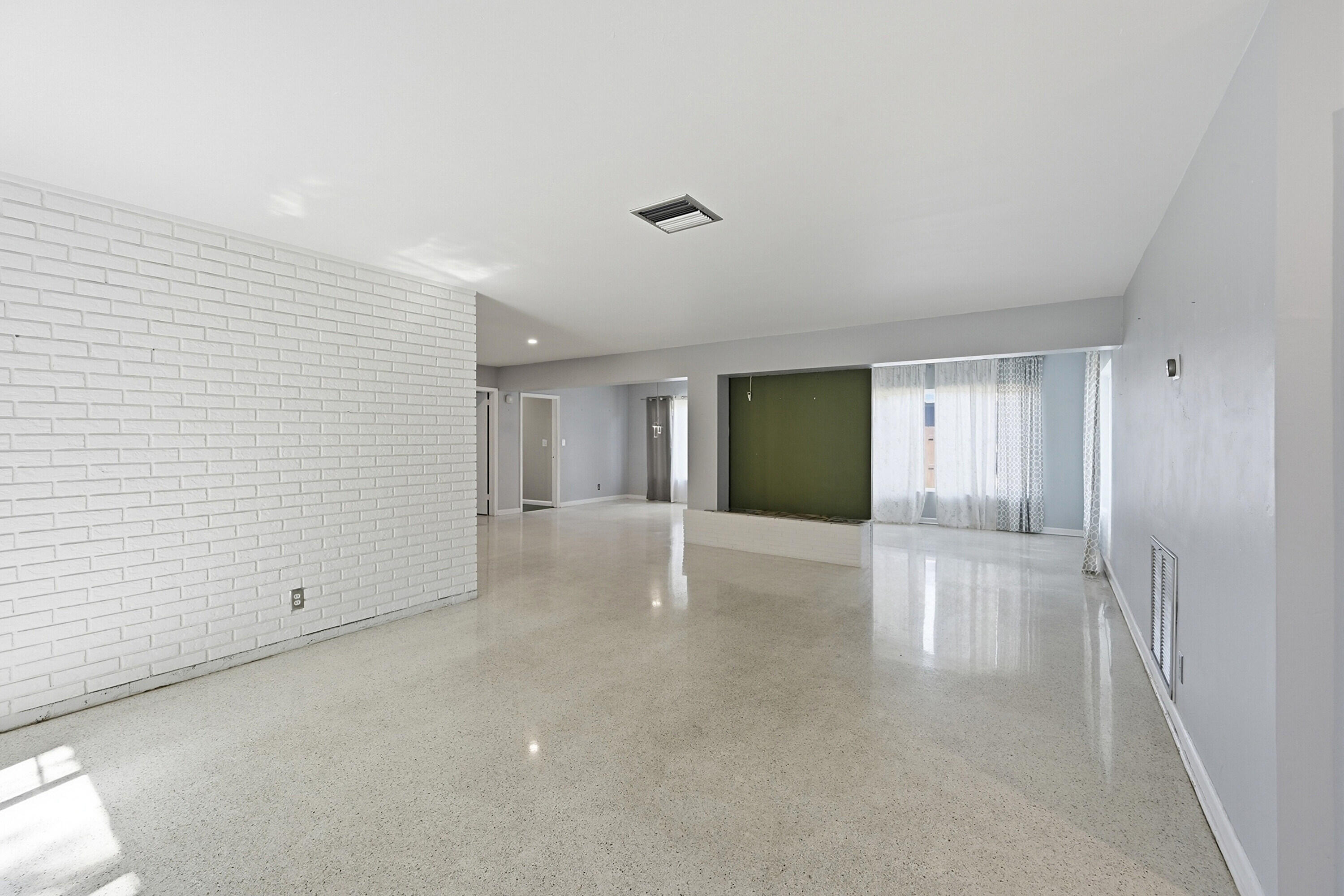 LYONS PARK FIRST ADD - Residential