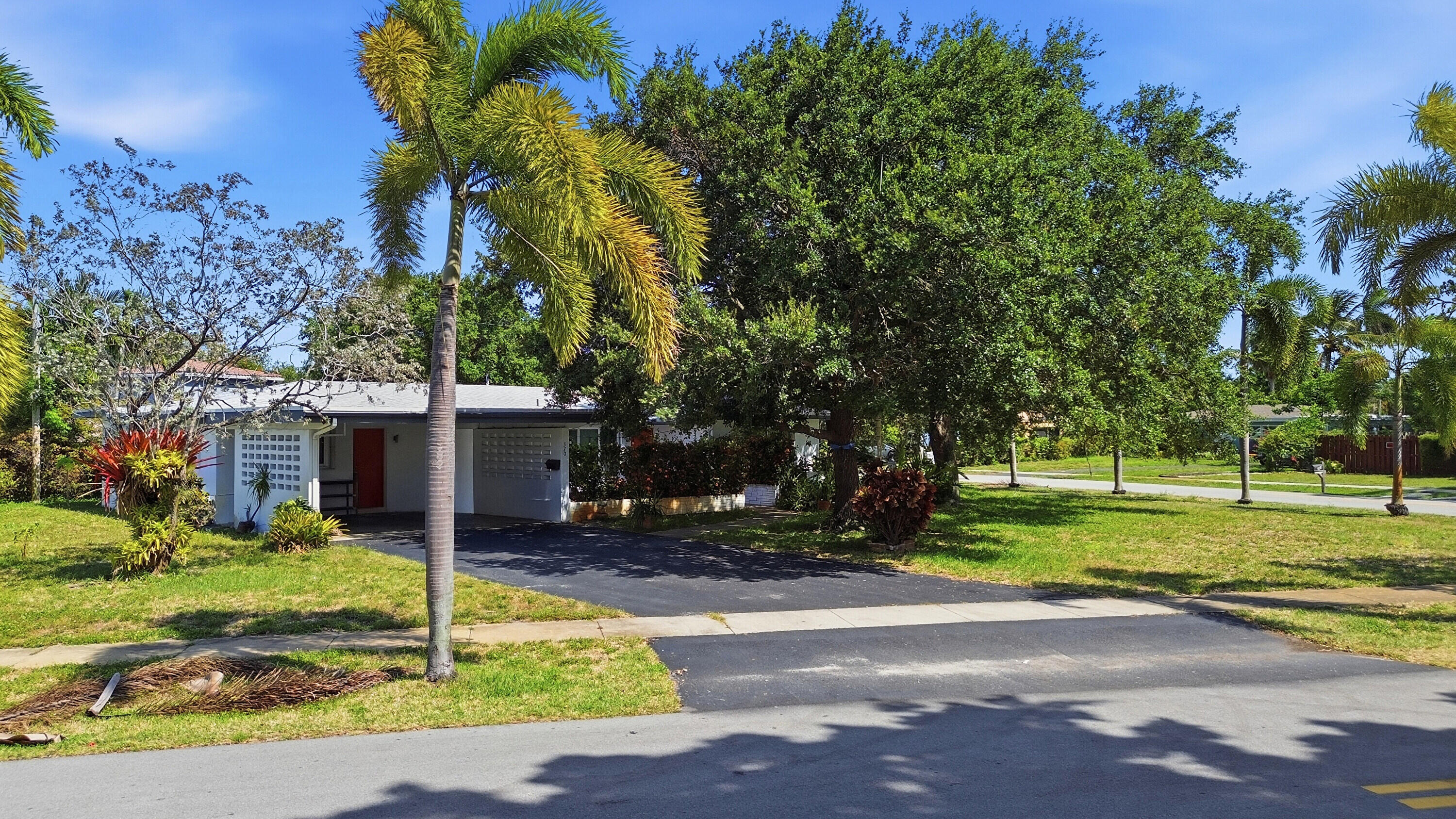 LYONS PARK FIRST ADD - Residential