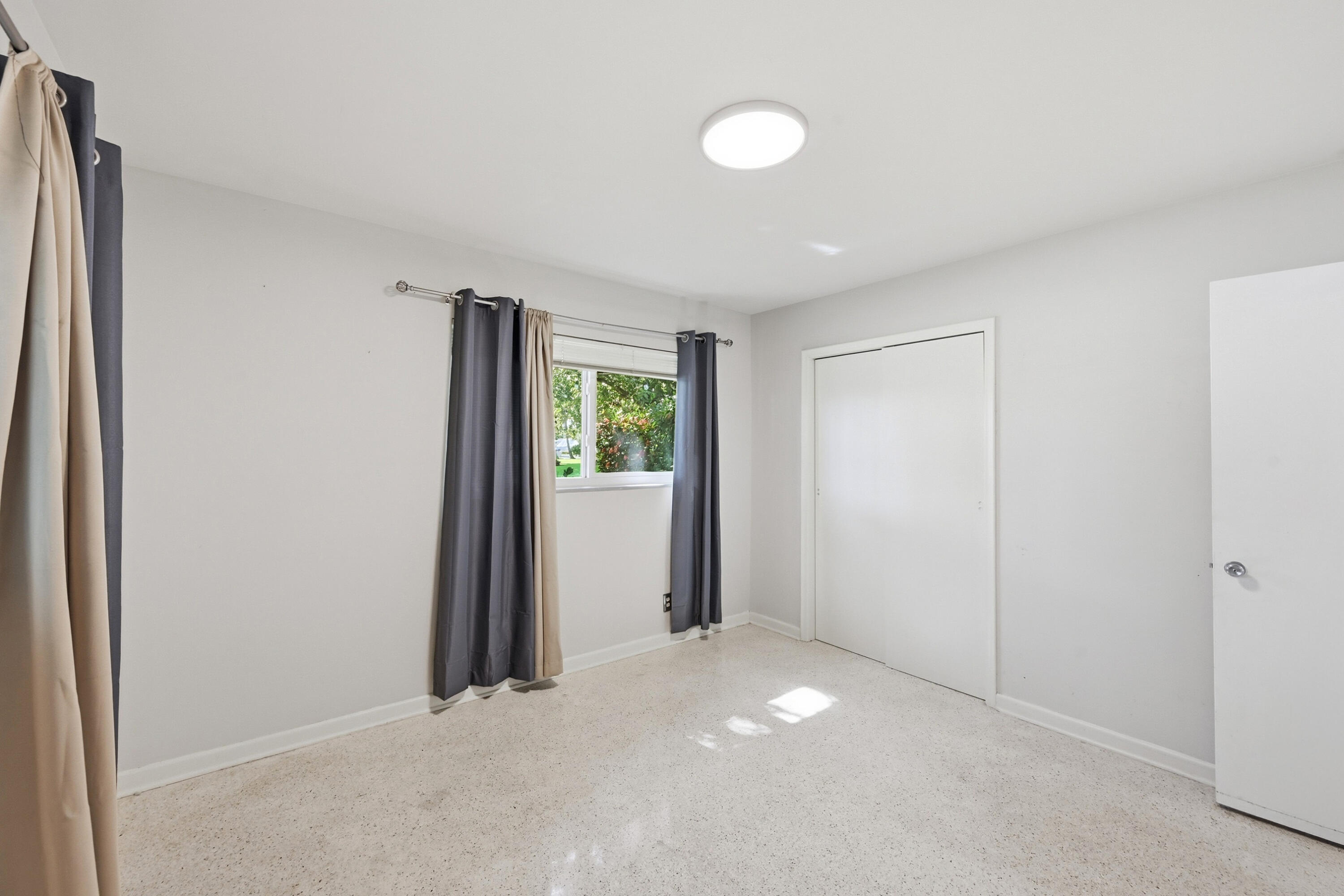 LYONS PARK FIRST ADD - Residential