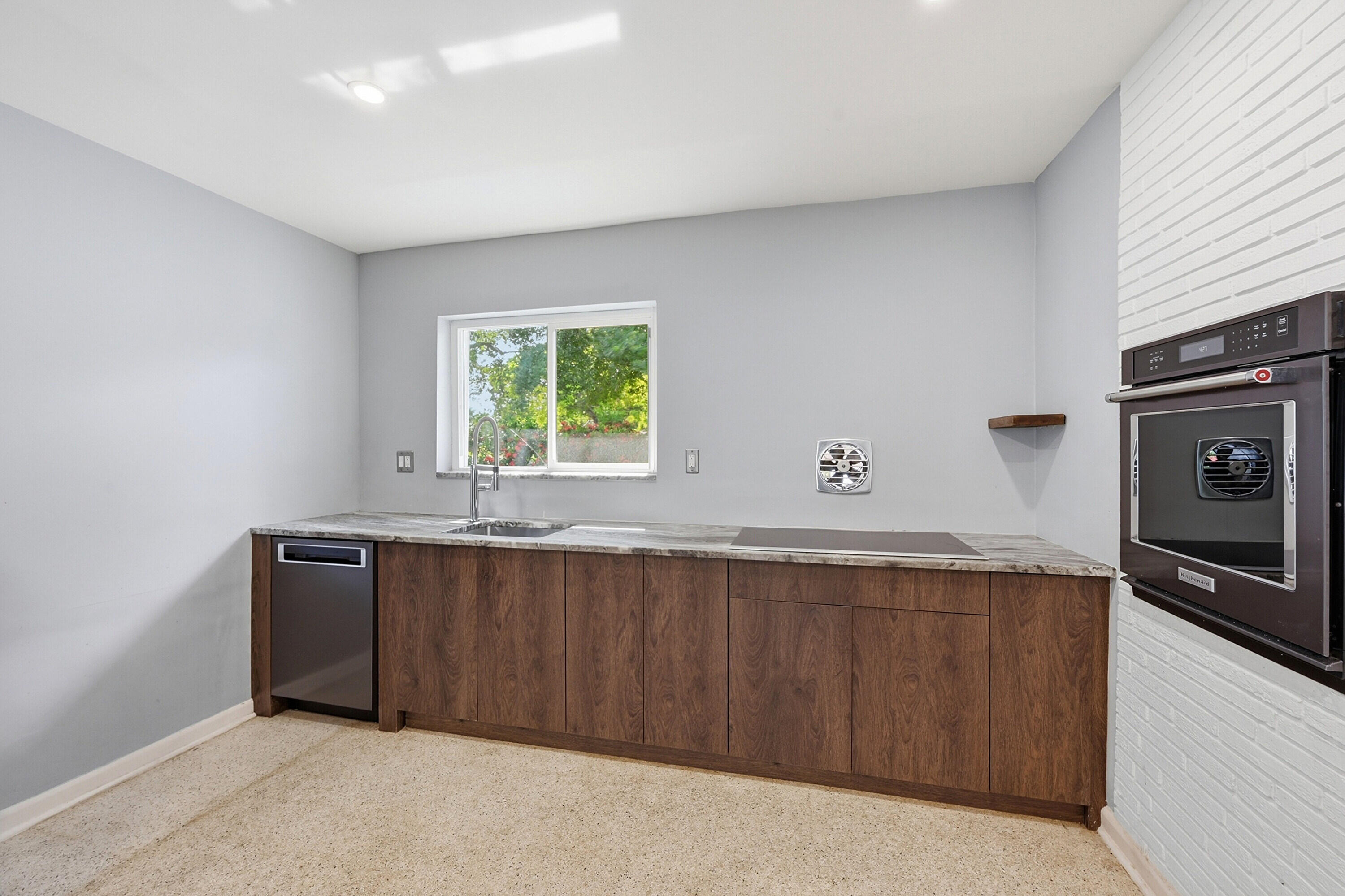 LYONS PARK FIRST ADD - Residential