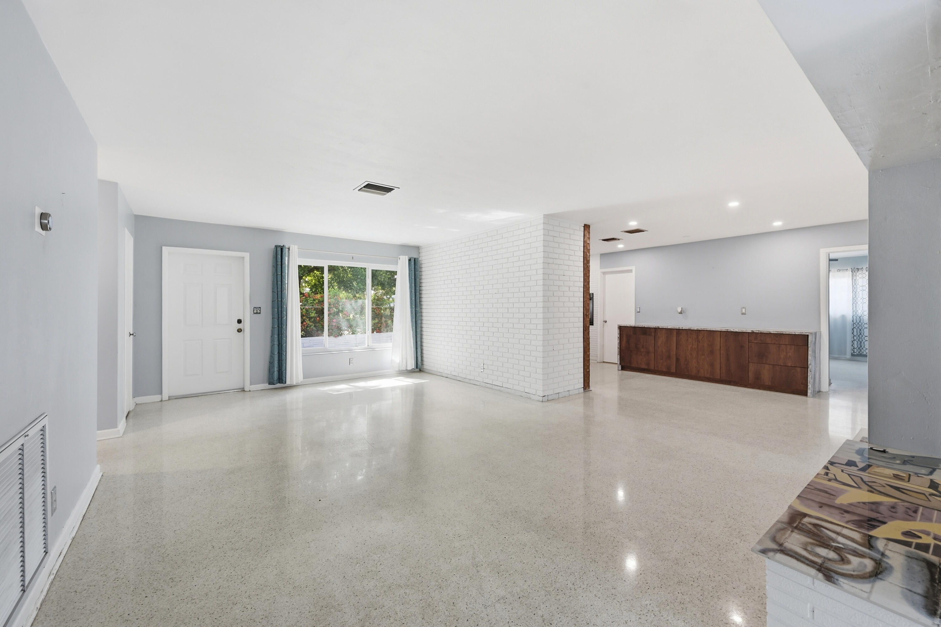 LYONS PARK FIRST ADD - Residential