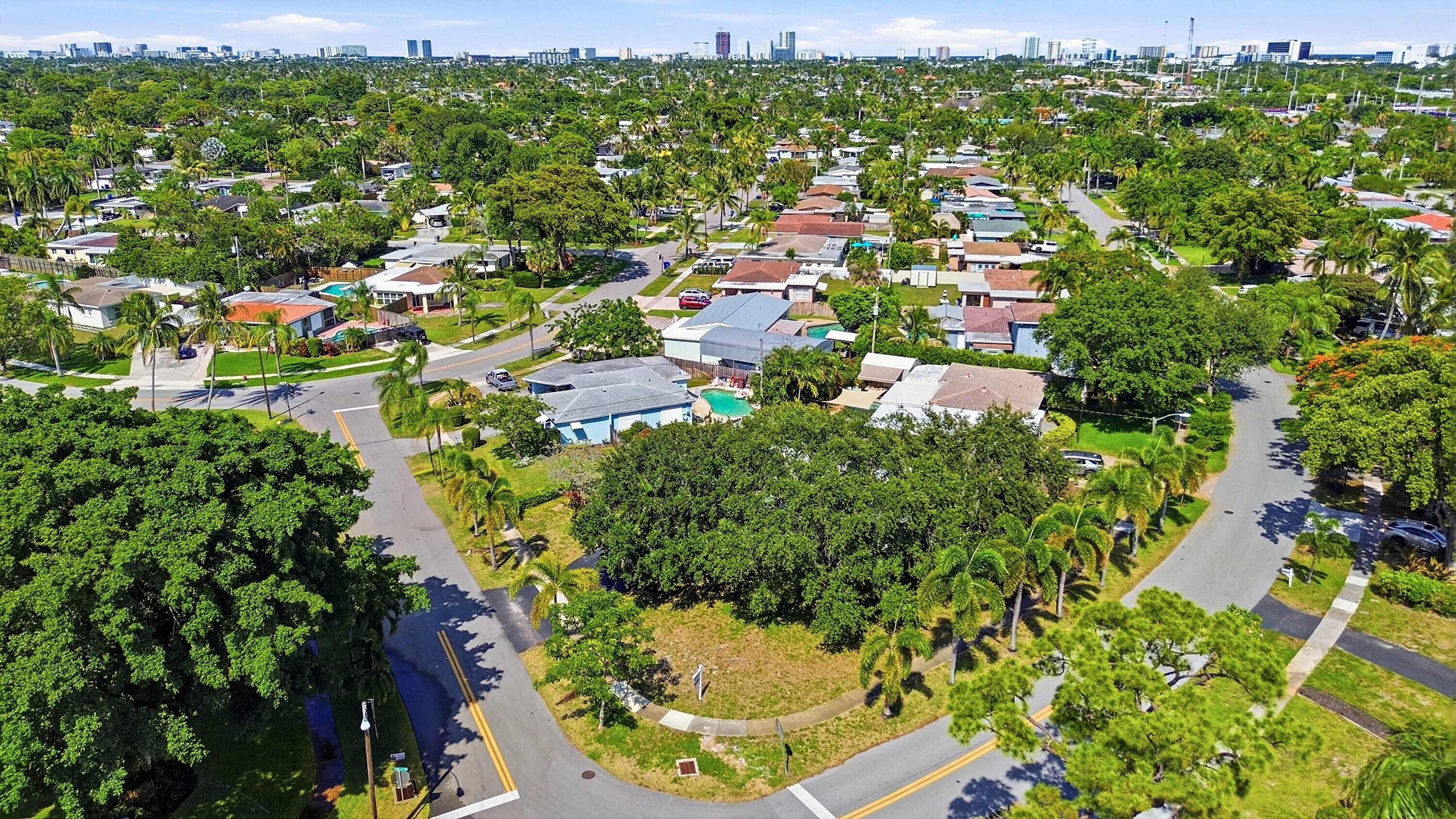LYONS PARK FIRST ADD - Residential