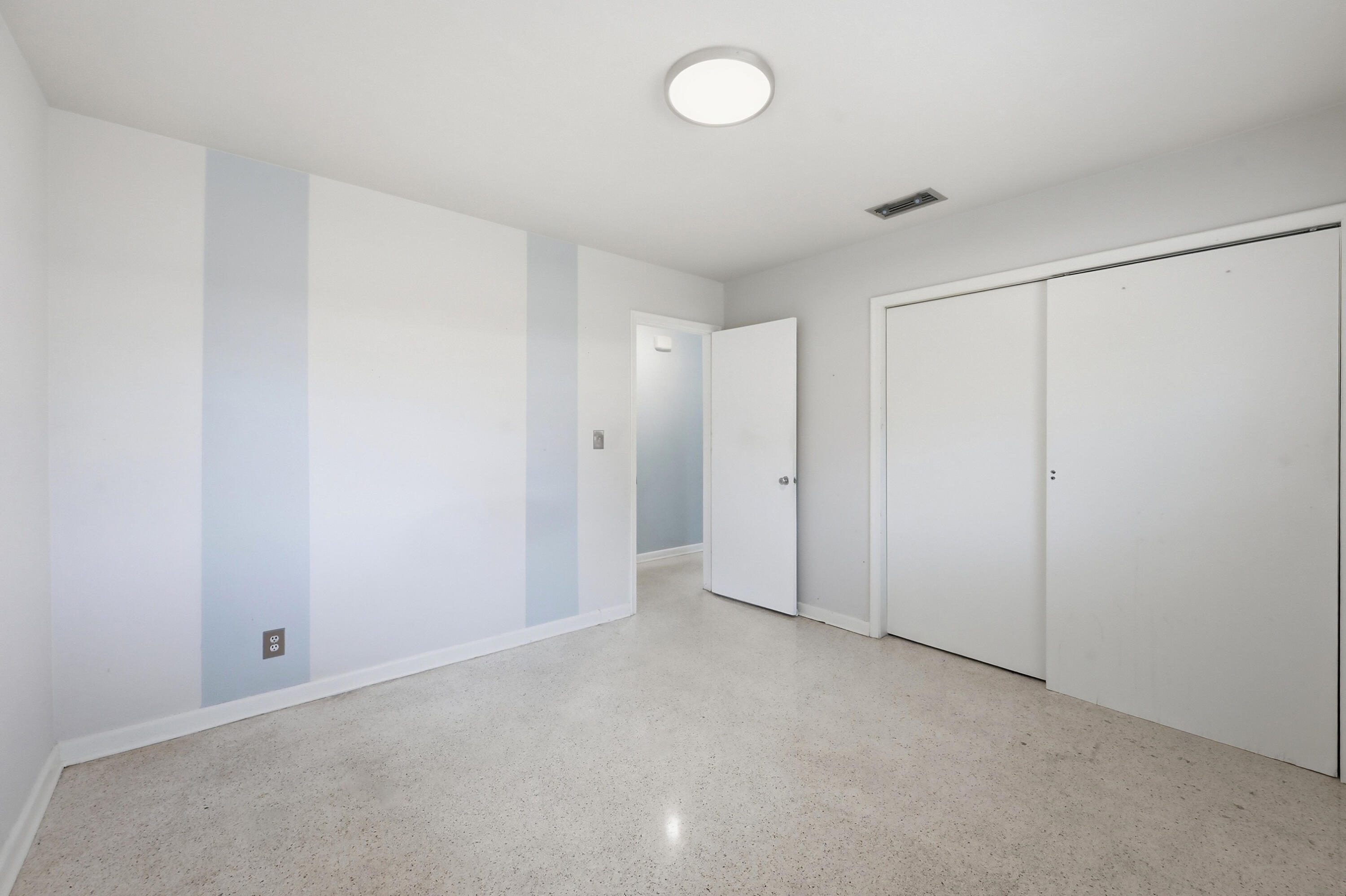 LYONS PARK FIRST ADD - Residential