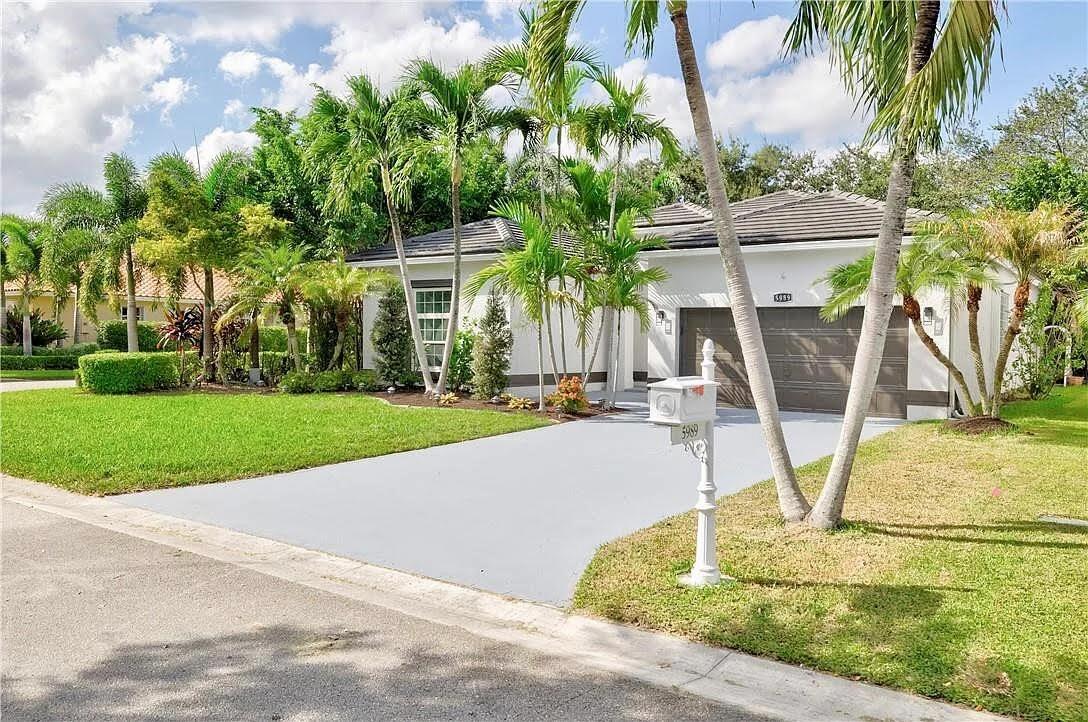 PARKWOOD IX - Residential Lease