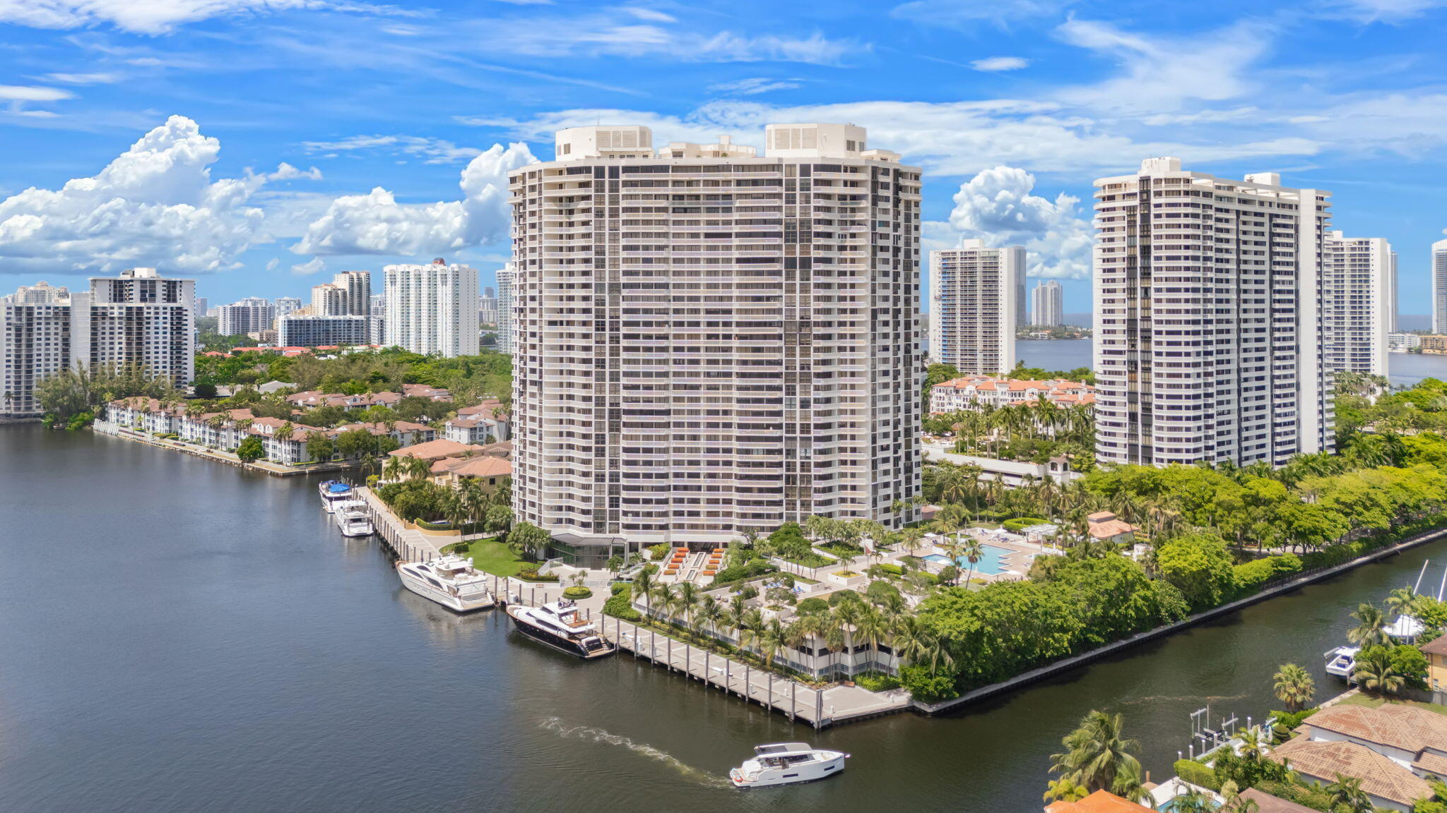 1000 ISL BLVD WILLIAMS ISL CONDO - Residential