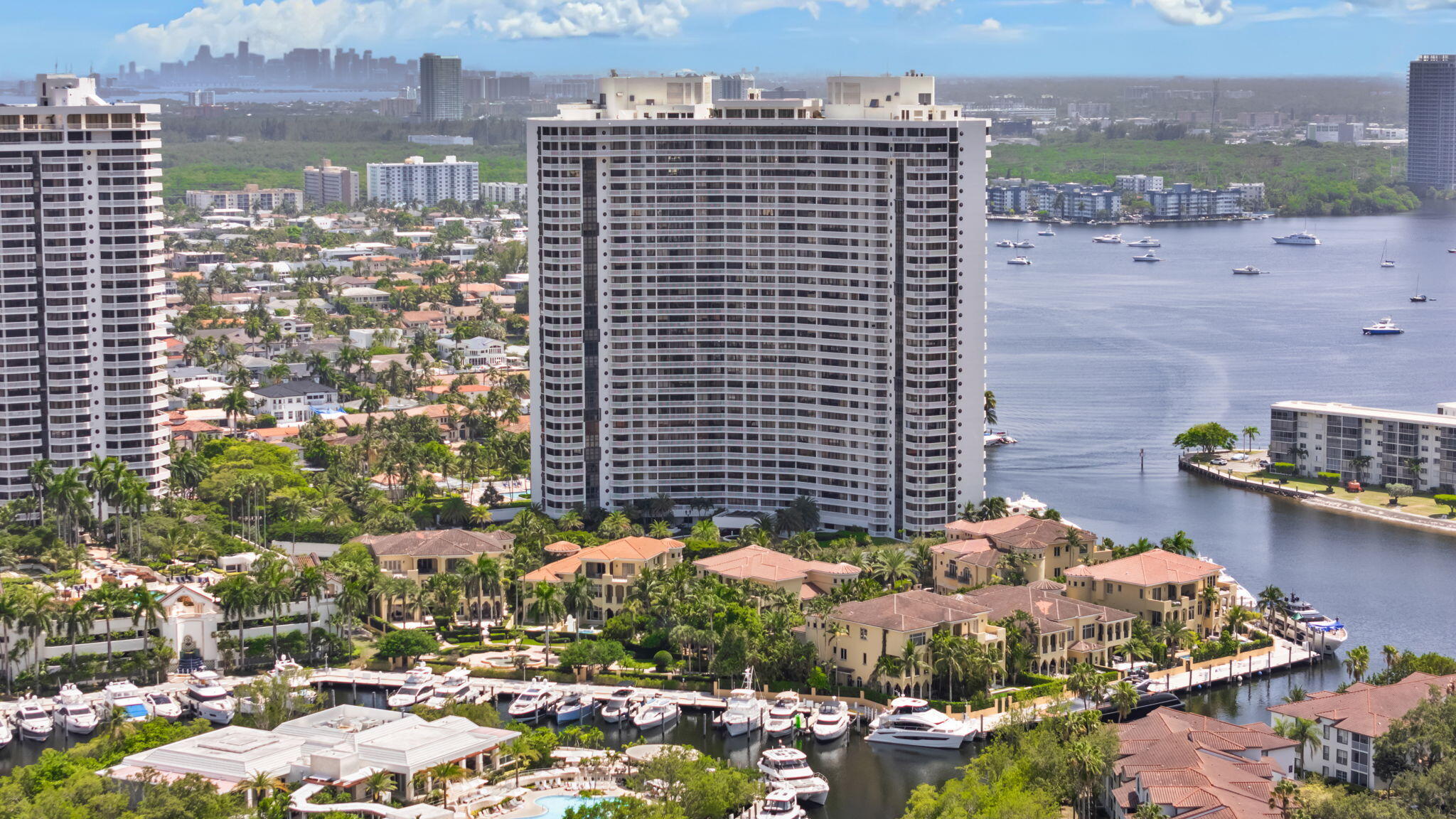 1000 ISL BLVD WILLIAMS ISL CONDO - Residential