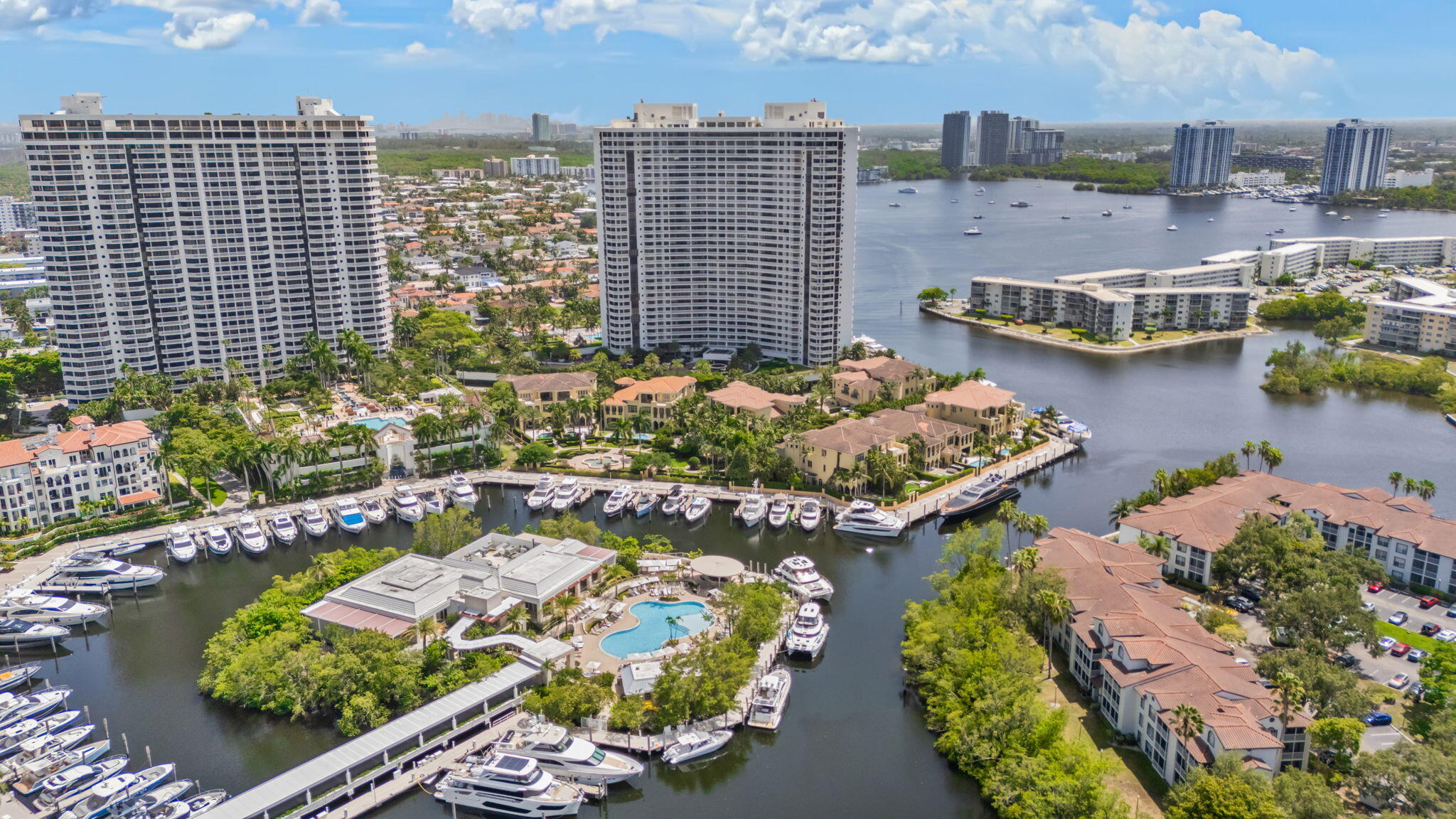 1000 ISL BLVD WILLIAMS ISL CONDO - Residential