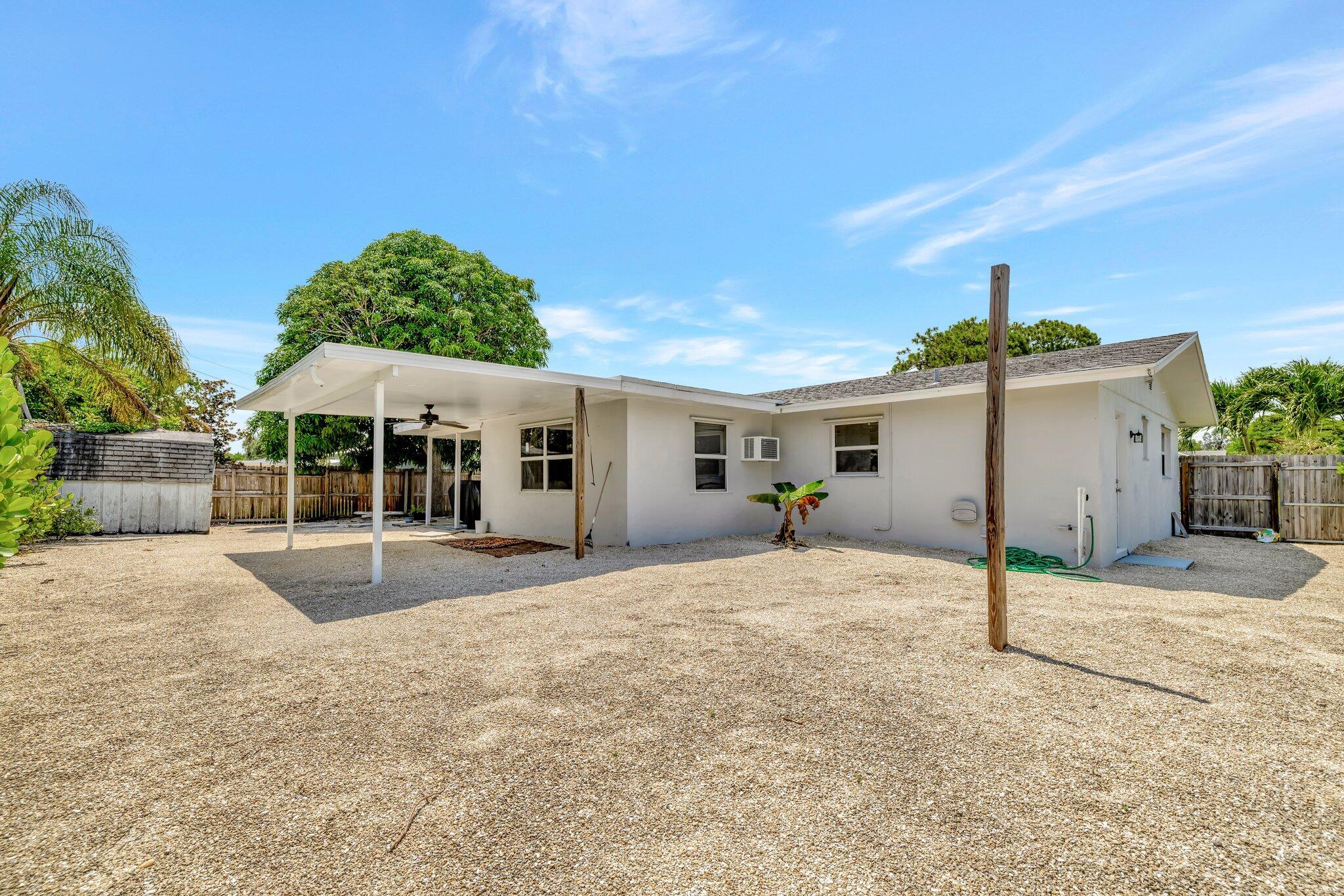 CORAL GARDENS - Residential