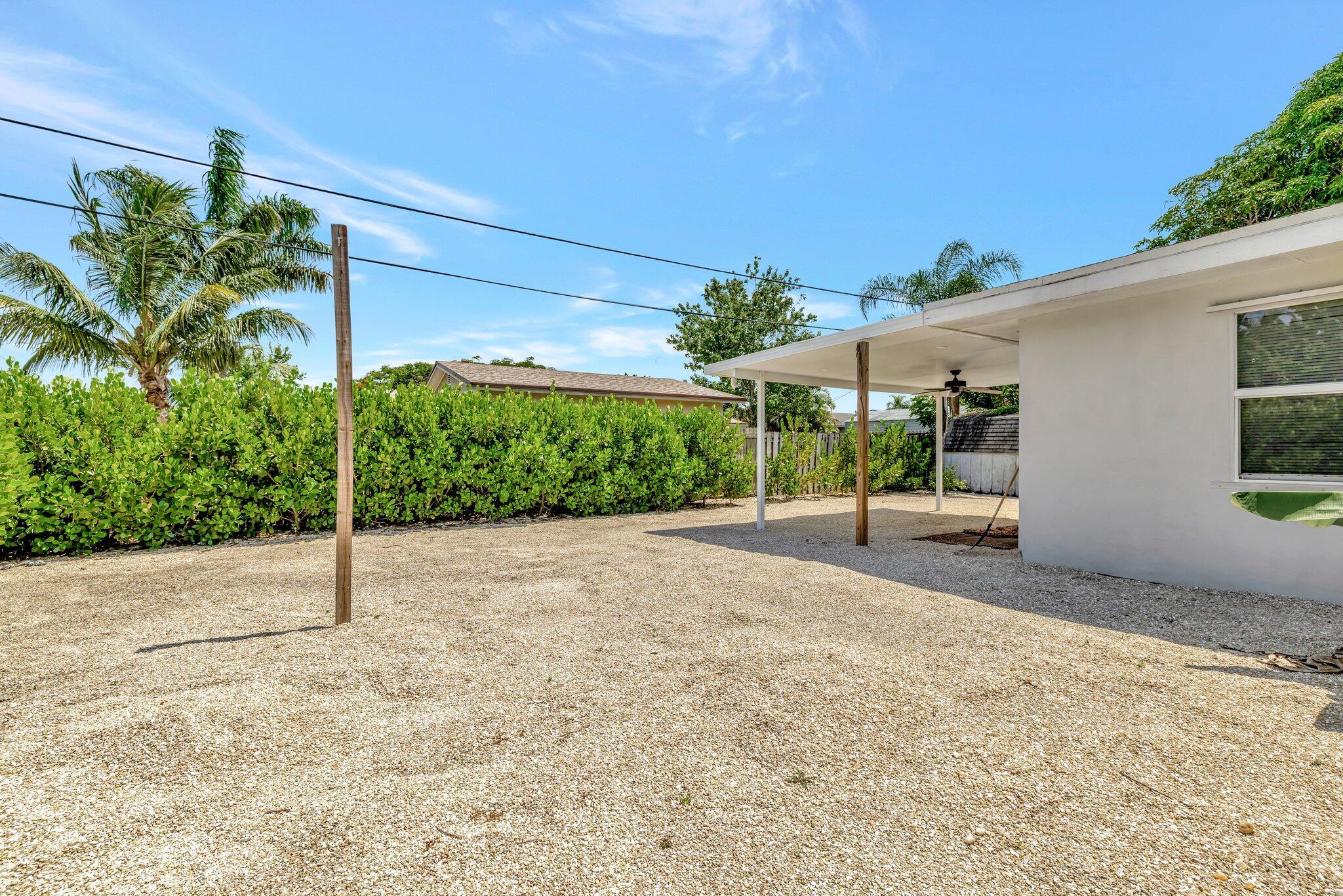 CORAL GARDENS - Residential