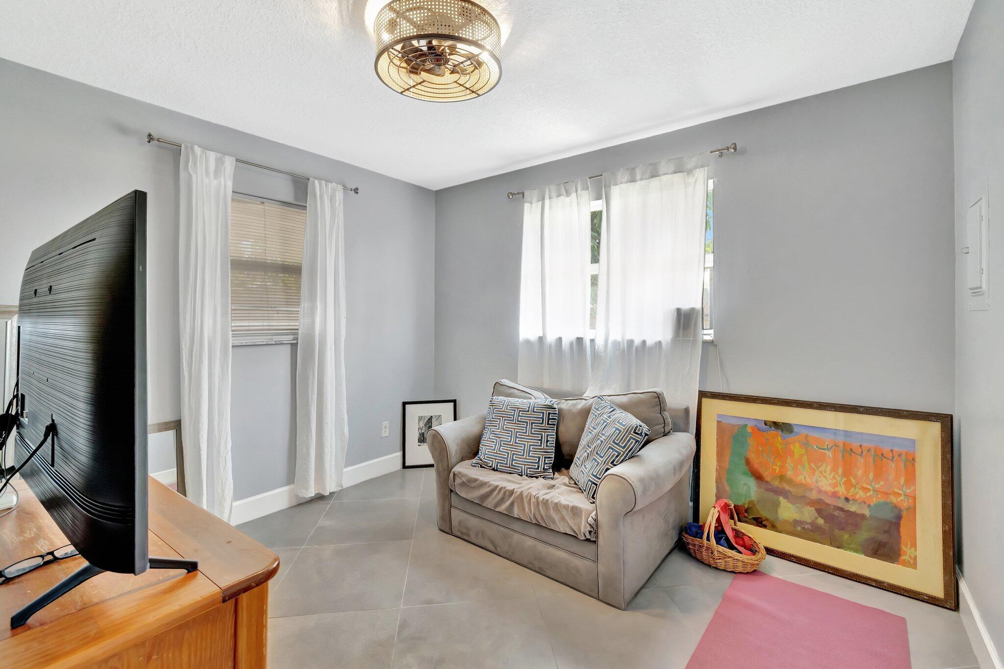 CORAL GARDENS - Residential
