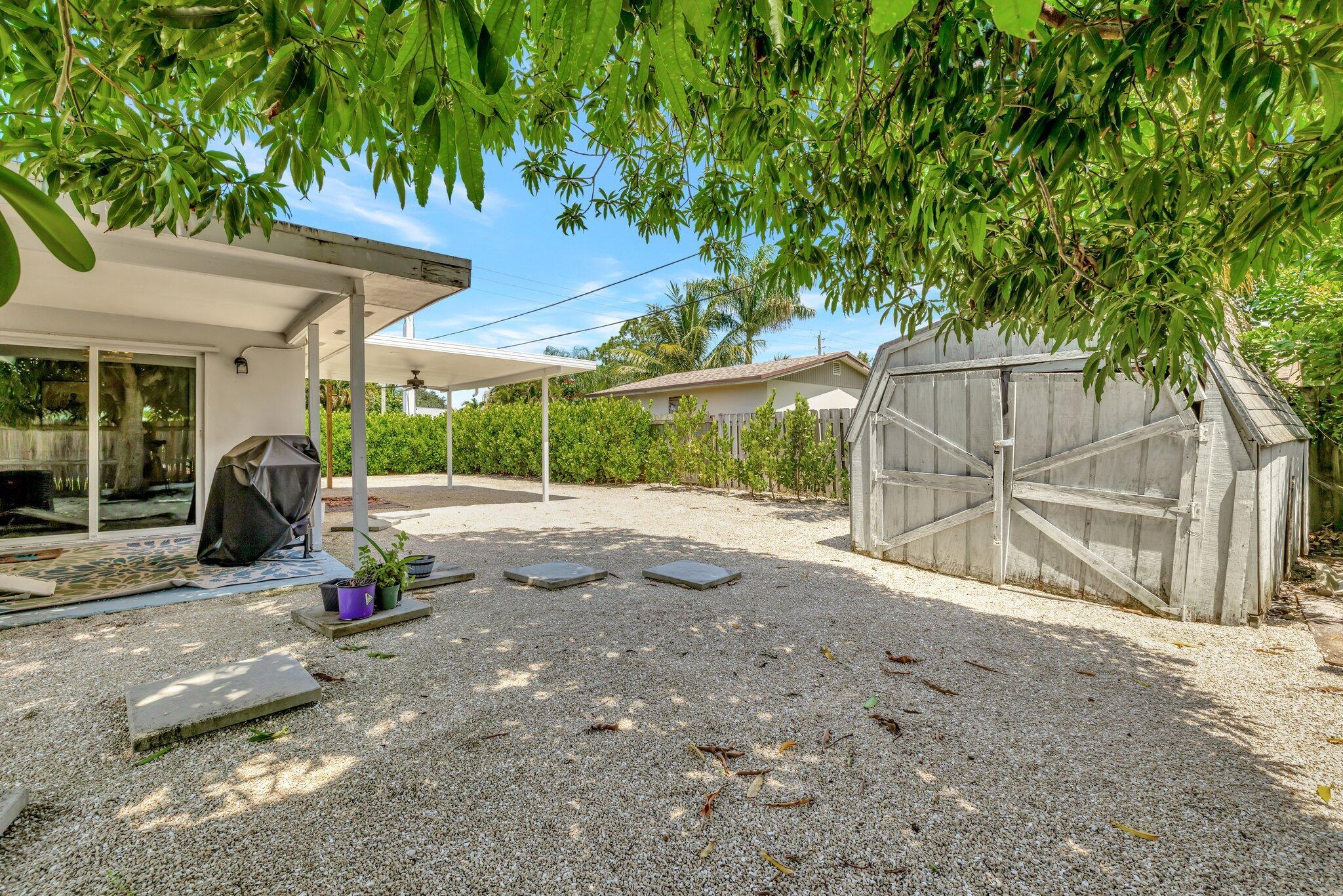 CORAL GARDENS - Residential