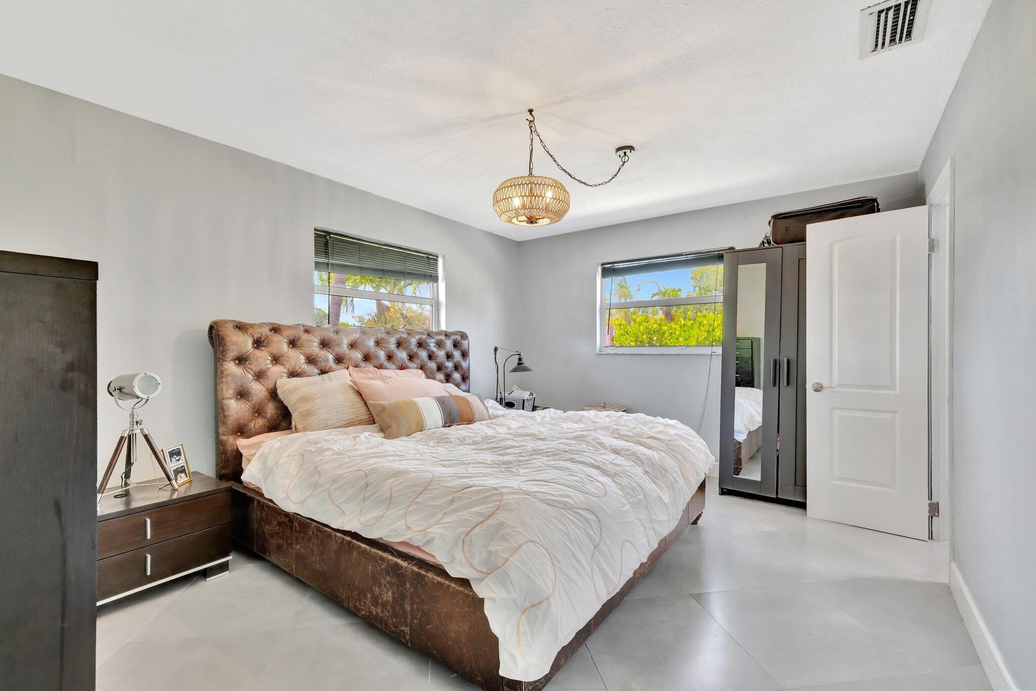 CORAL GARDENS - Residential