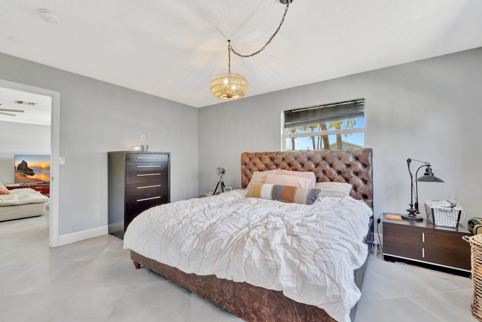 CORAL GARDENS - Residential